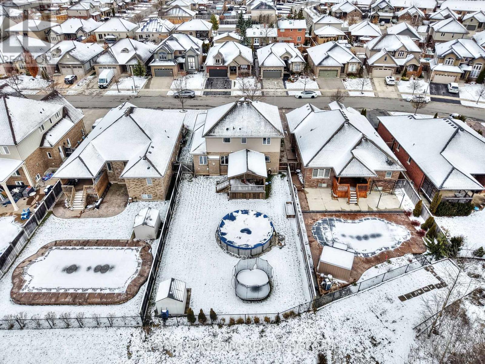 












117 CREEKSIDE DRIVE

,
Welland (Coyle Creek),




Ontario
L3C0B4

