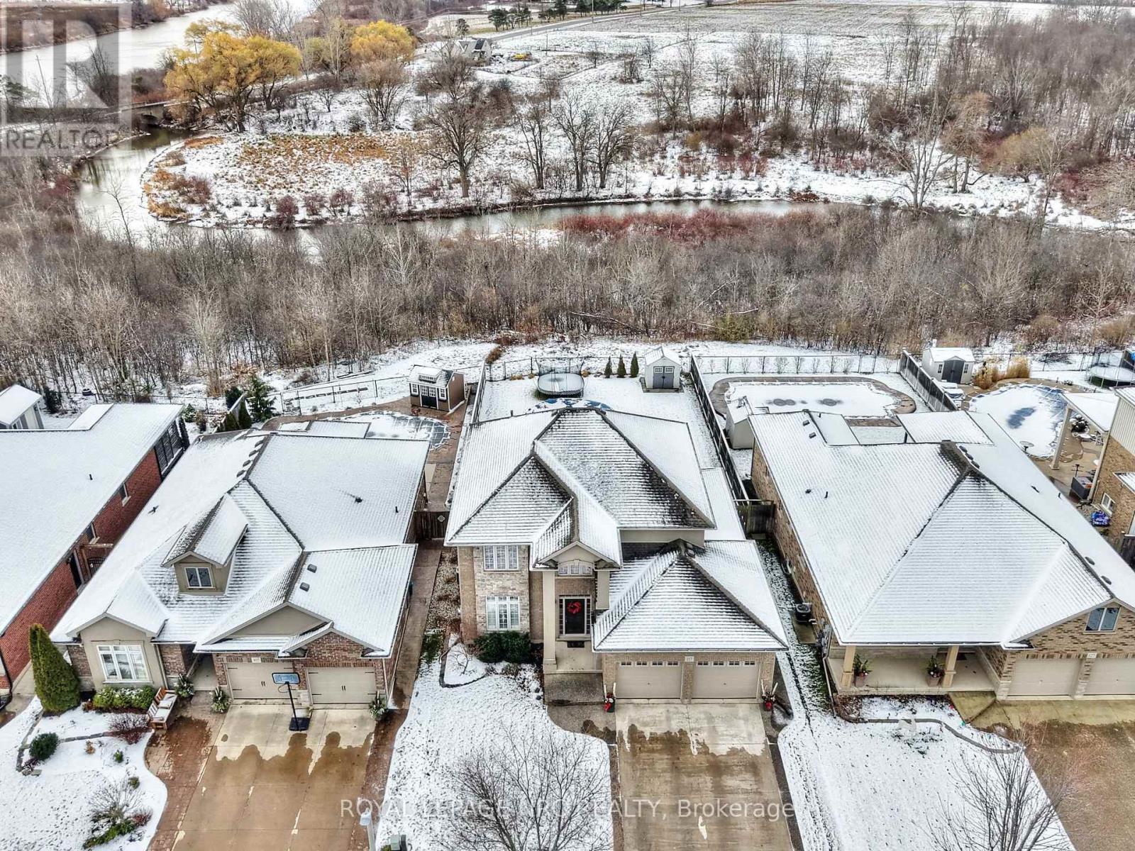












117 CREEKSIDE DRIVE

,
Welland (Coyle Creek),




Ontario
L3C0B4


