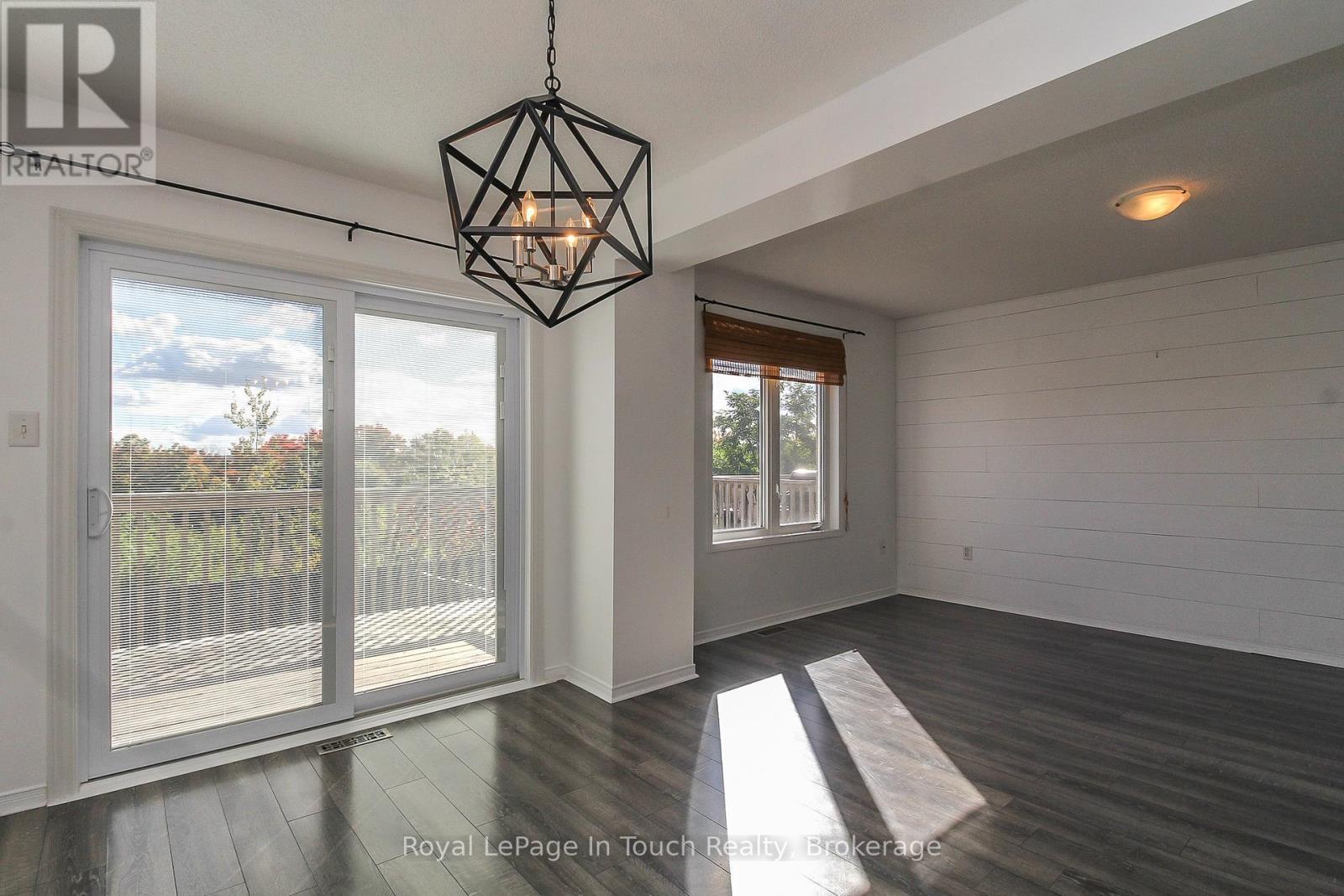 












126 SOUTHWINDS CRESCENT

,
Midland,




Ontario
L4R0A3

