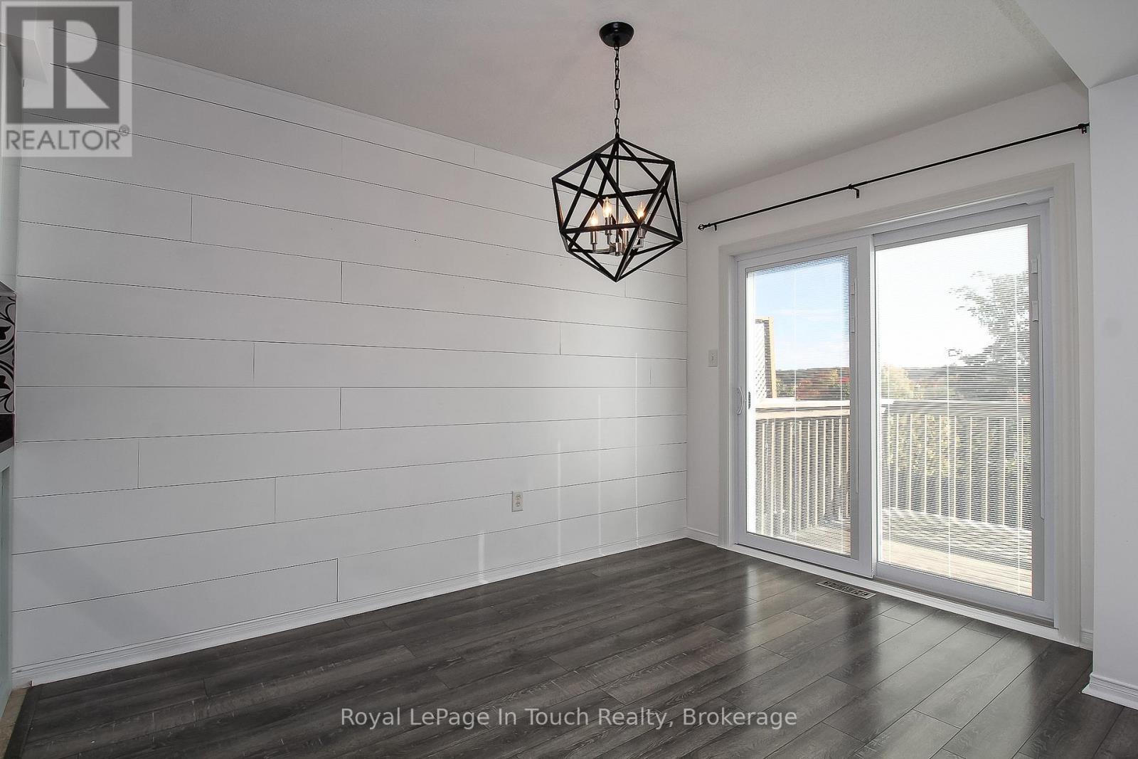 












126 SOUTHWINDS CRESCENT

,
Midland,




Ontario
L4R0A3

