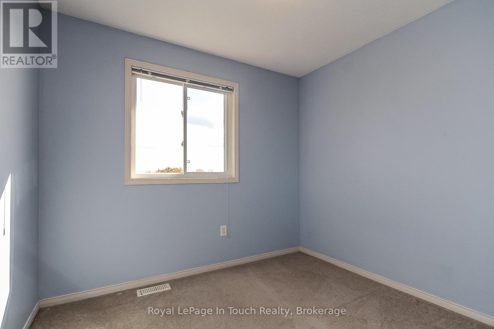 












126 SOUTHWINDS CRESCENT

,
Midland,




Ontario
L4R0A3

