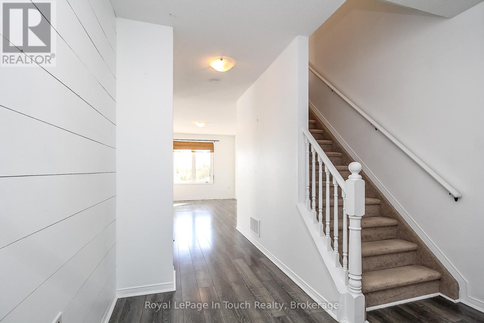 












126 SOUTHWINDS CRESCENT

,
Midland,




Ontario
L4R0A3

