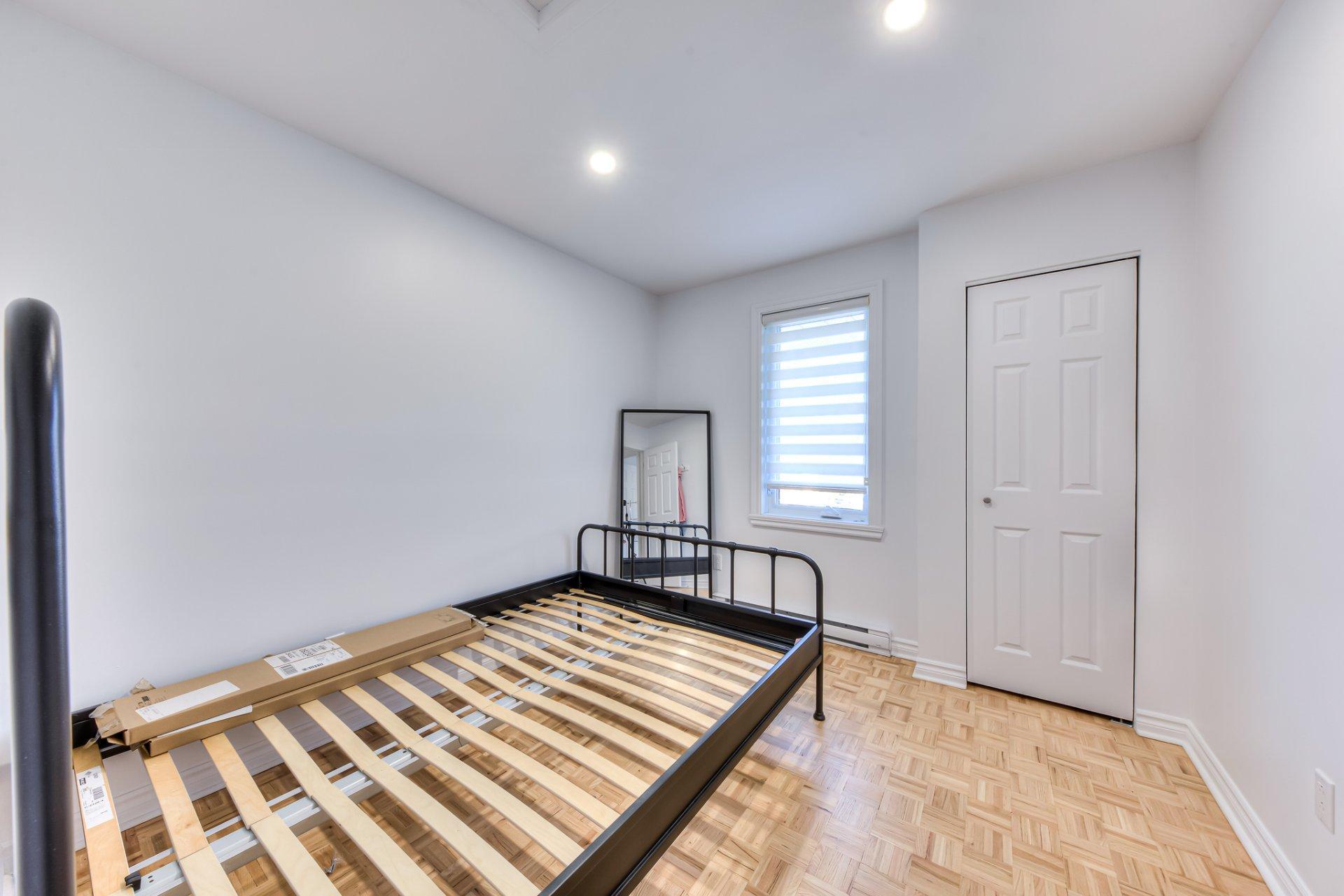 









3006


Rue Demers

,
Mascouche,




QC
J7K3E1

