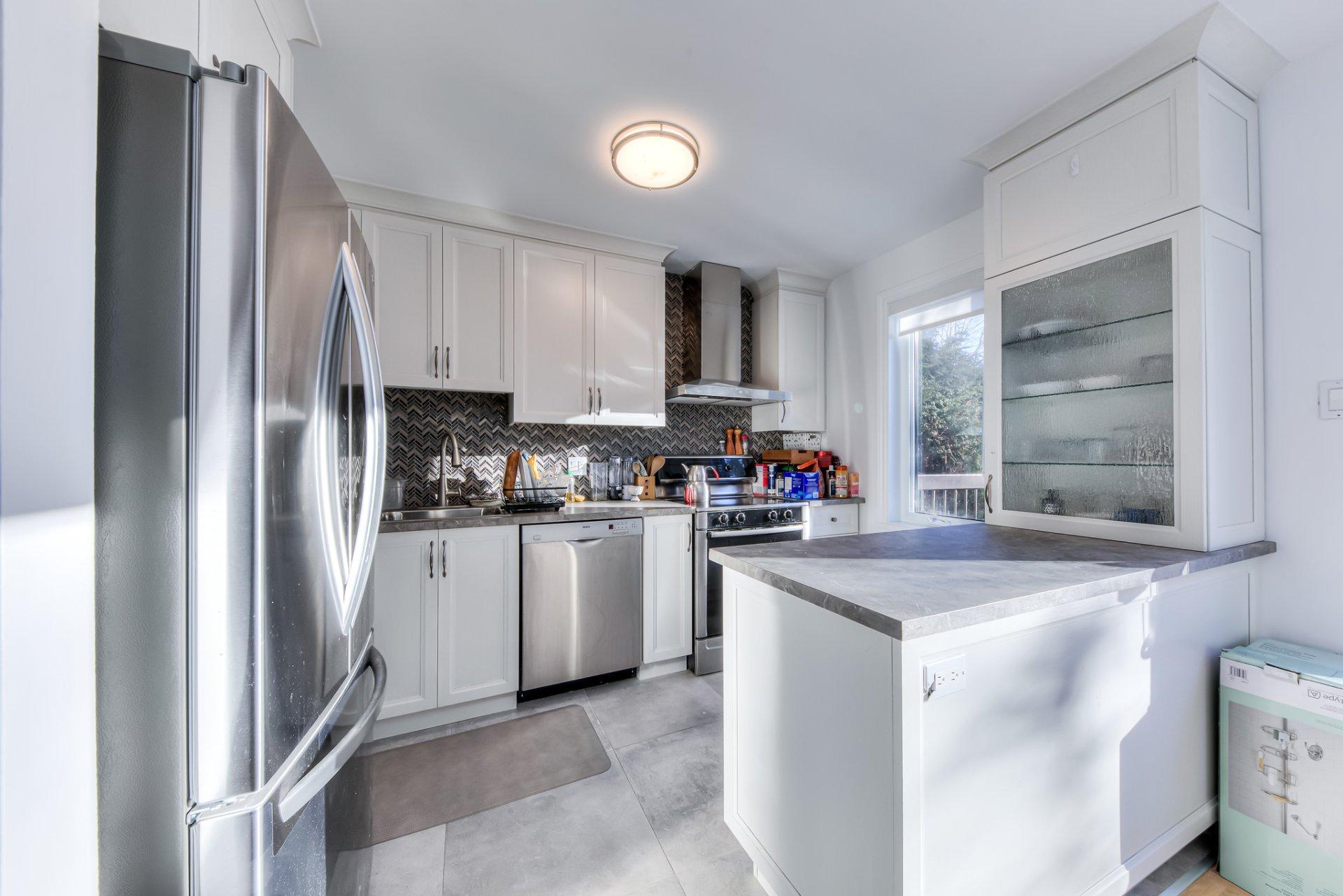 









3006


Rue Demers

,
Mascouche,




QC
J7K3E1

