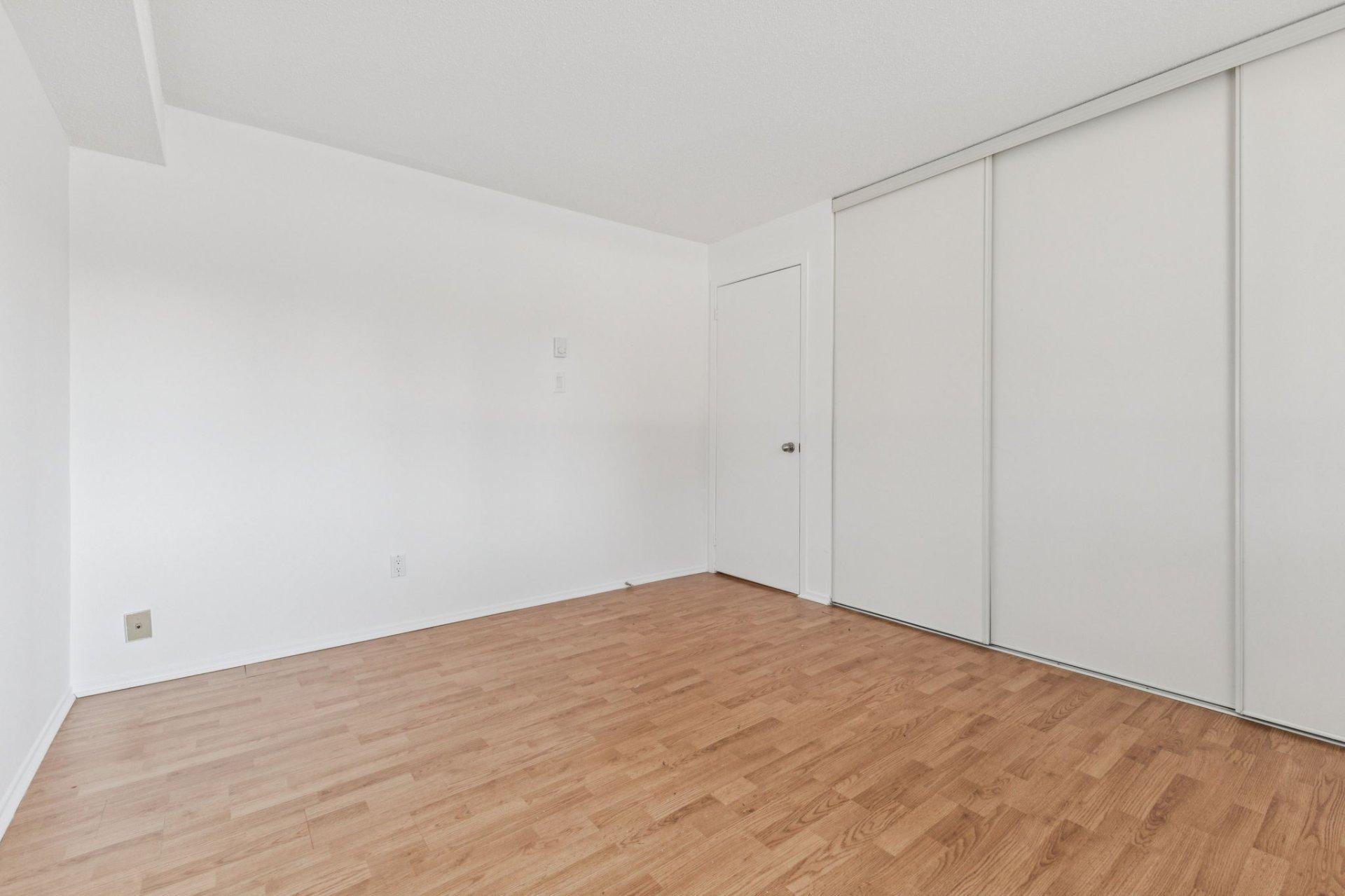 









5


Imp. de la Roseraie

, 1,
Gatineau (Hull),




QC
J9A2S1

