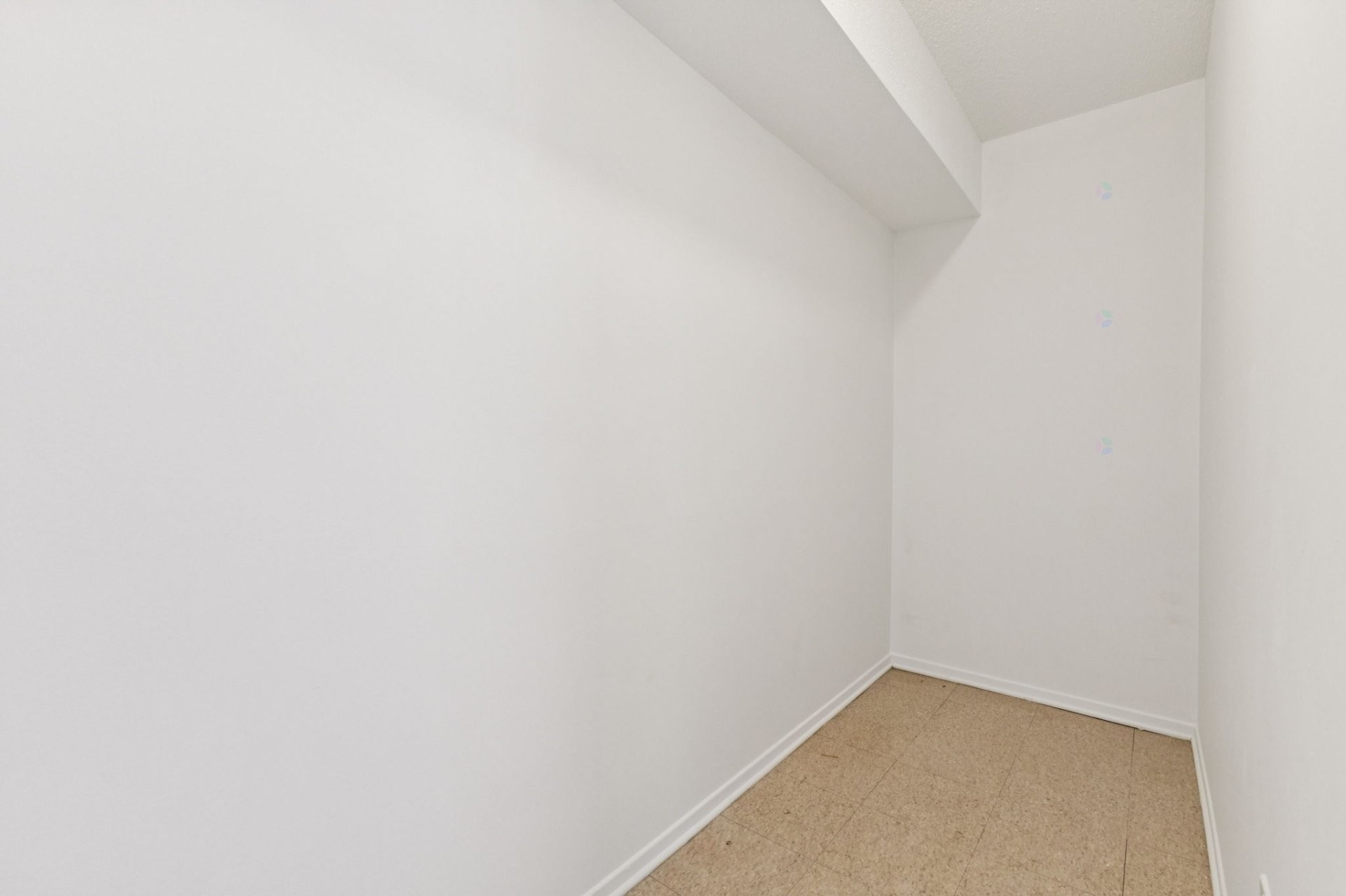 









5


Imp. de la Roseraie

, 1,
Gatineau (Hull),




QC
J9A2S1

