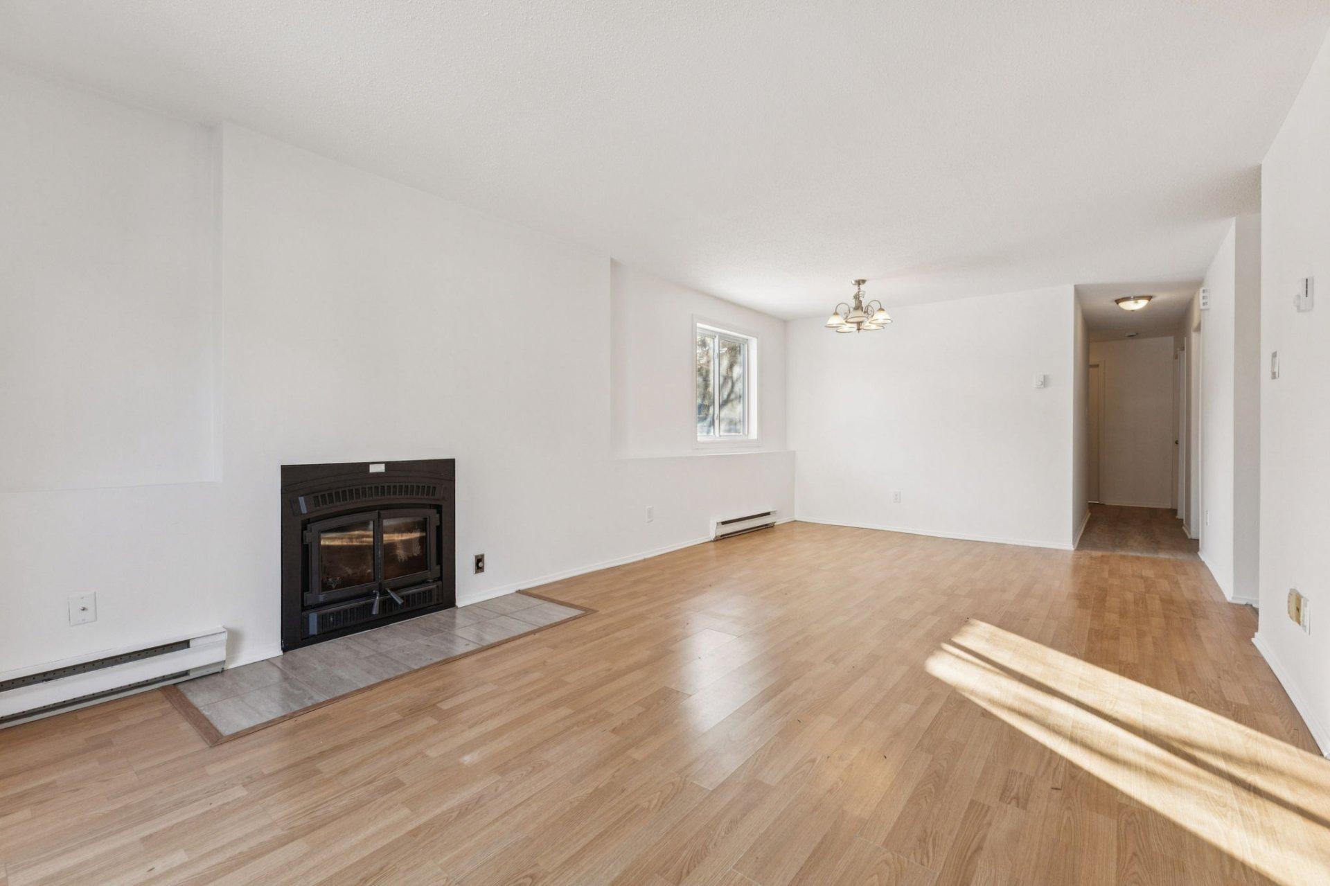 









5


Imp. de la Roseraie

, 1,
Gatineau (Hull),




QC
J9A2S1

