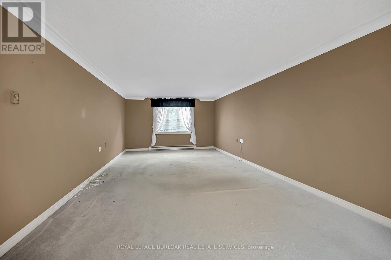 












PH1 - 150 WILSON STREET W

,
Hamilton,




Ontario
L9G4E7

