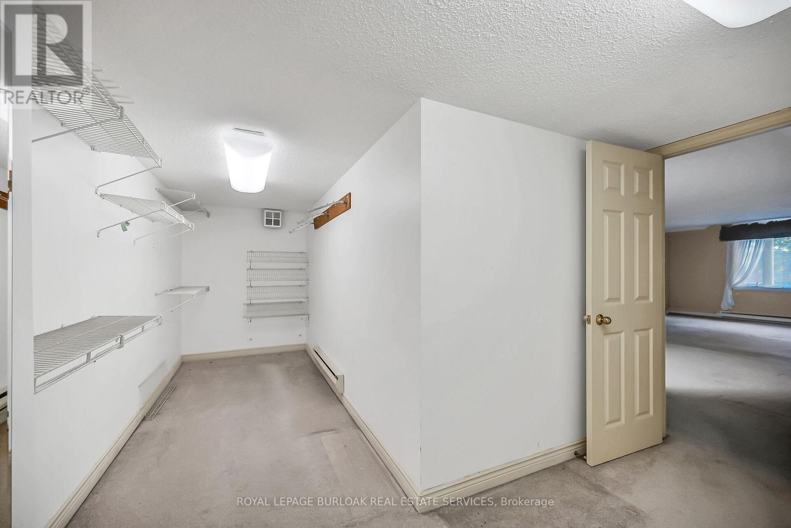 












PH1 - 150 WILSON STREET W

,
Hamilton,




Ontario
L9G4E7

