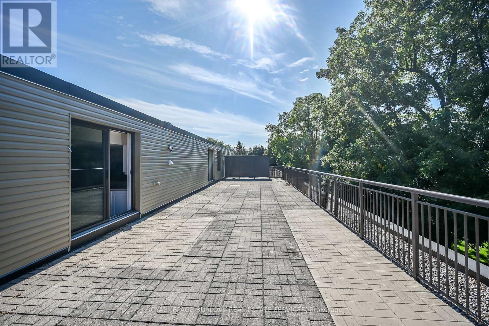 












PH1 - 150 WILSON STREET W

,
Hamilton,




Ontario
L9G4E7

