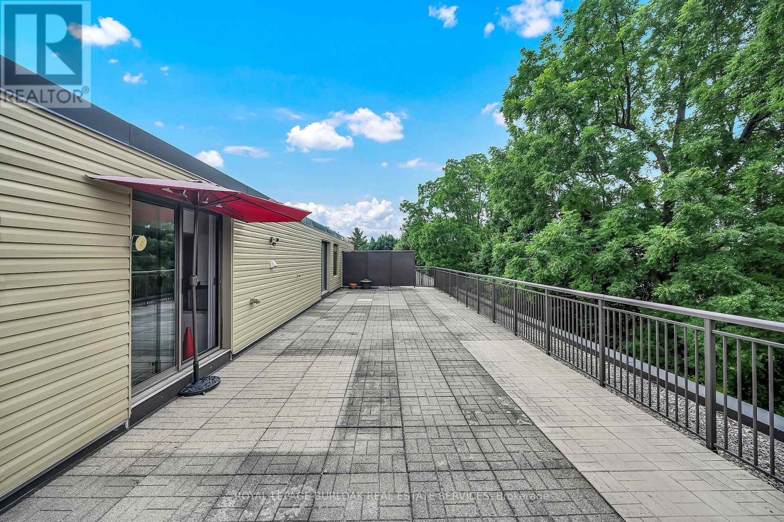 












PH1 - 150 WILSON STREET W

,
Hamilton,




Ontario
L9G4E7

