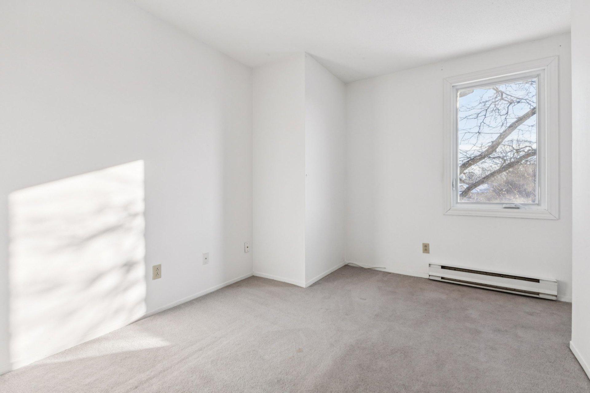 









15


Imp. de la Roseraie

, 6,
Gatineau (Hull),




QC
J9A2S3

