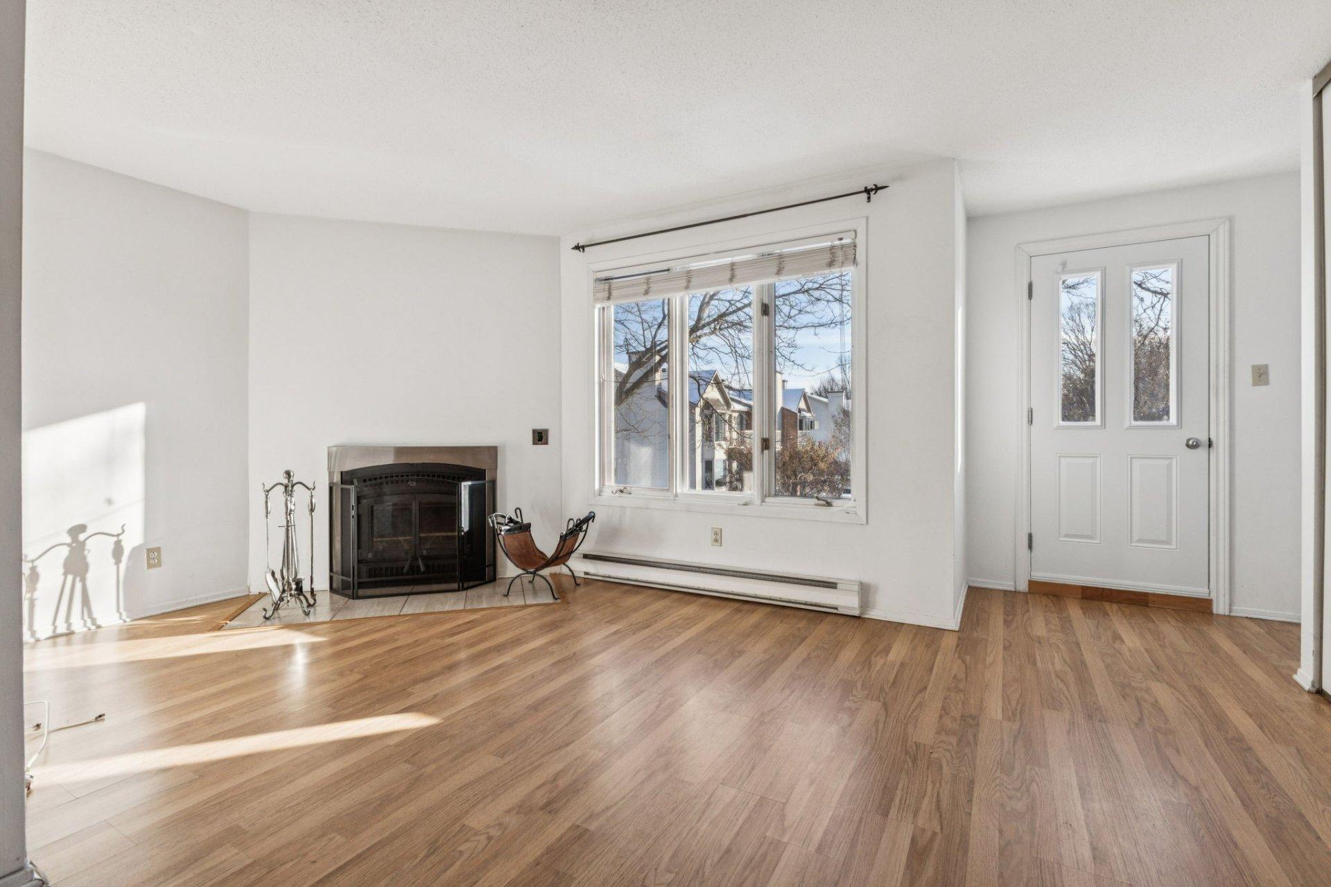 









15


Imp. de la Roseraie

, 6,
Gatineau (Hull),




QC
J9A2S3

