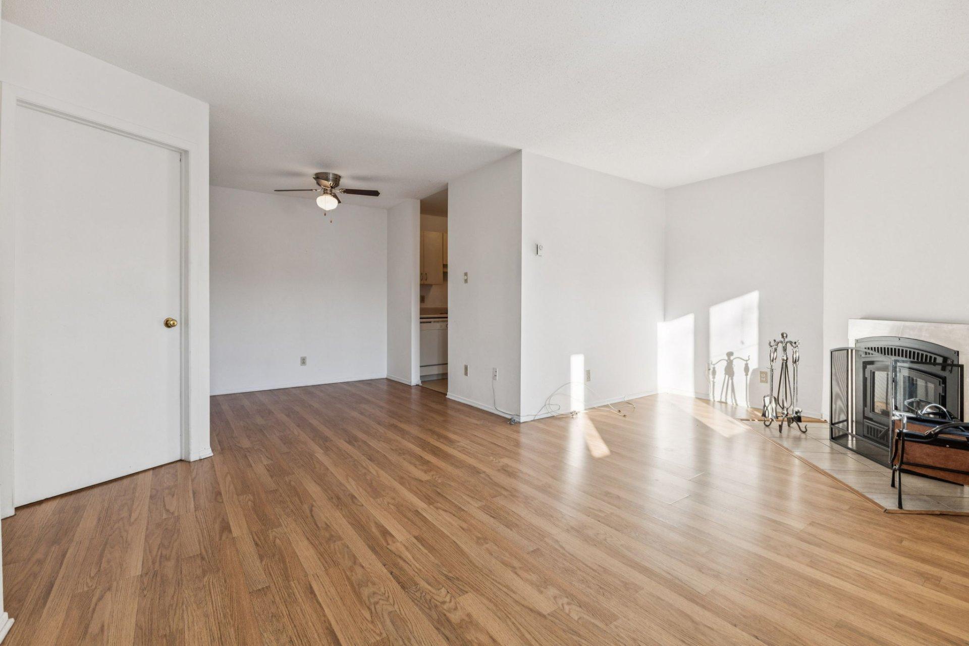 









15


Imp. de la Roseraie

, 6,
Gatineau (Hull),




QC
J9A2S3

