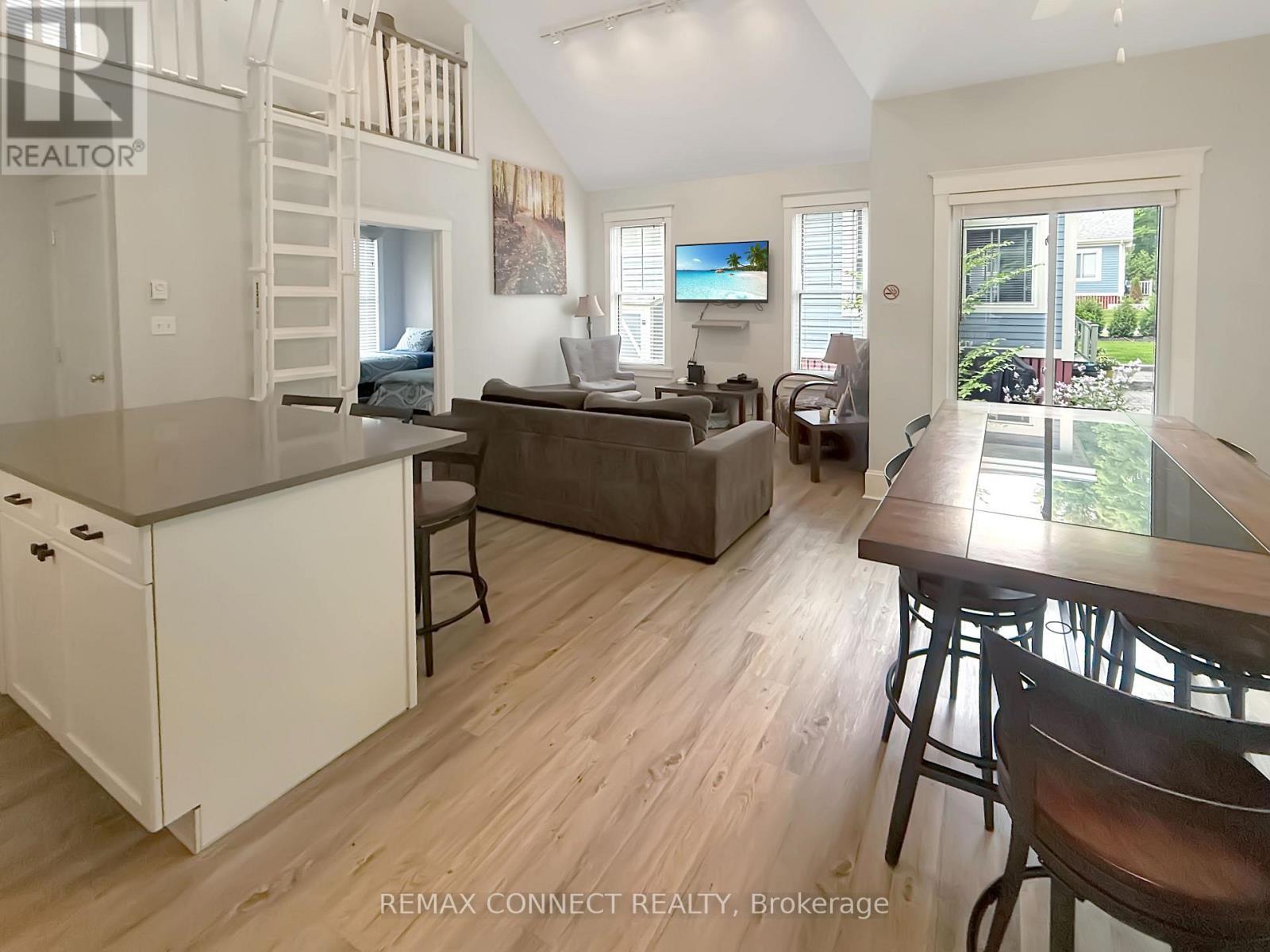 












209 - 50 HOLLOW LANE

,
Prince Edward County,







Ontario
K8N4Z4

