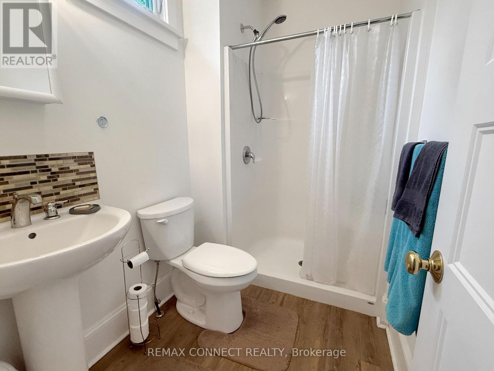 












209 - 50 HOLLOW LANE

,
Prince Edward County,







Ontario
K8N4Z4

