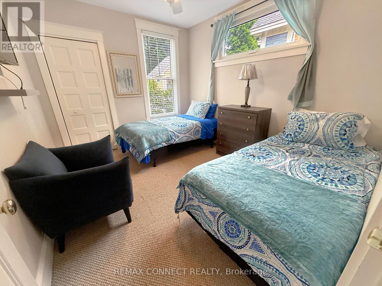 












209 - 50 HOLLOW LANE

,
Prince Edward County,







Ontario
K8N4Z4

