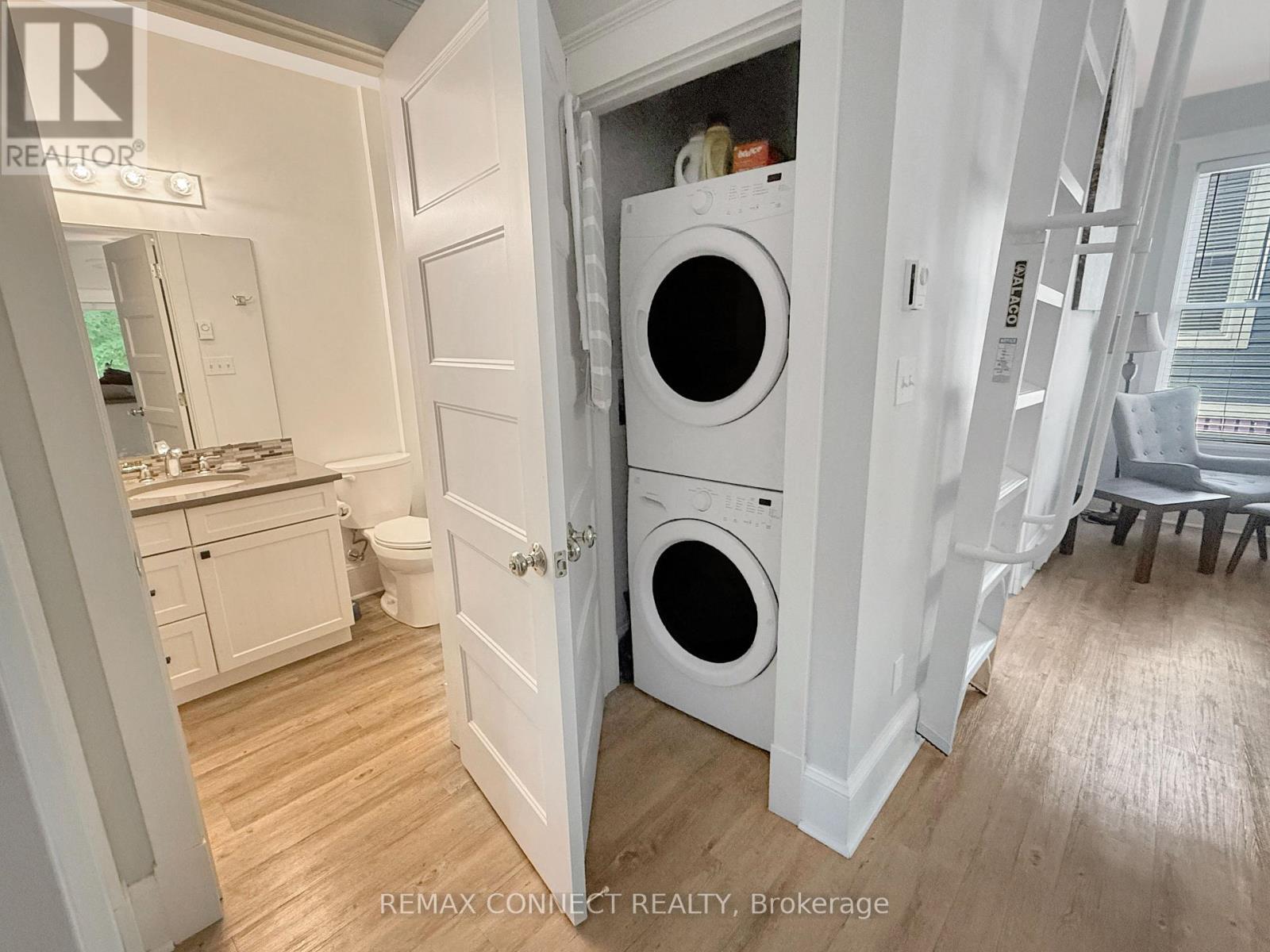 












209 - 50 HOLLOW LANE

,
Prince Edward County,







Ontario
K8N4Z4

