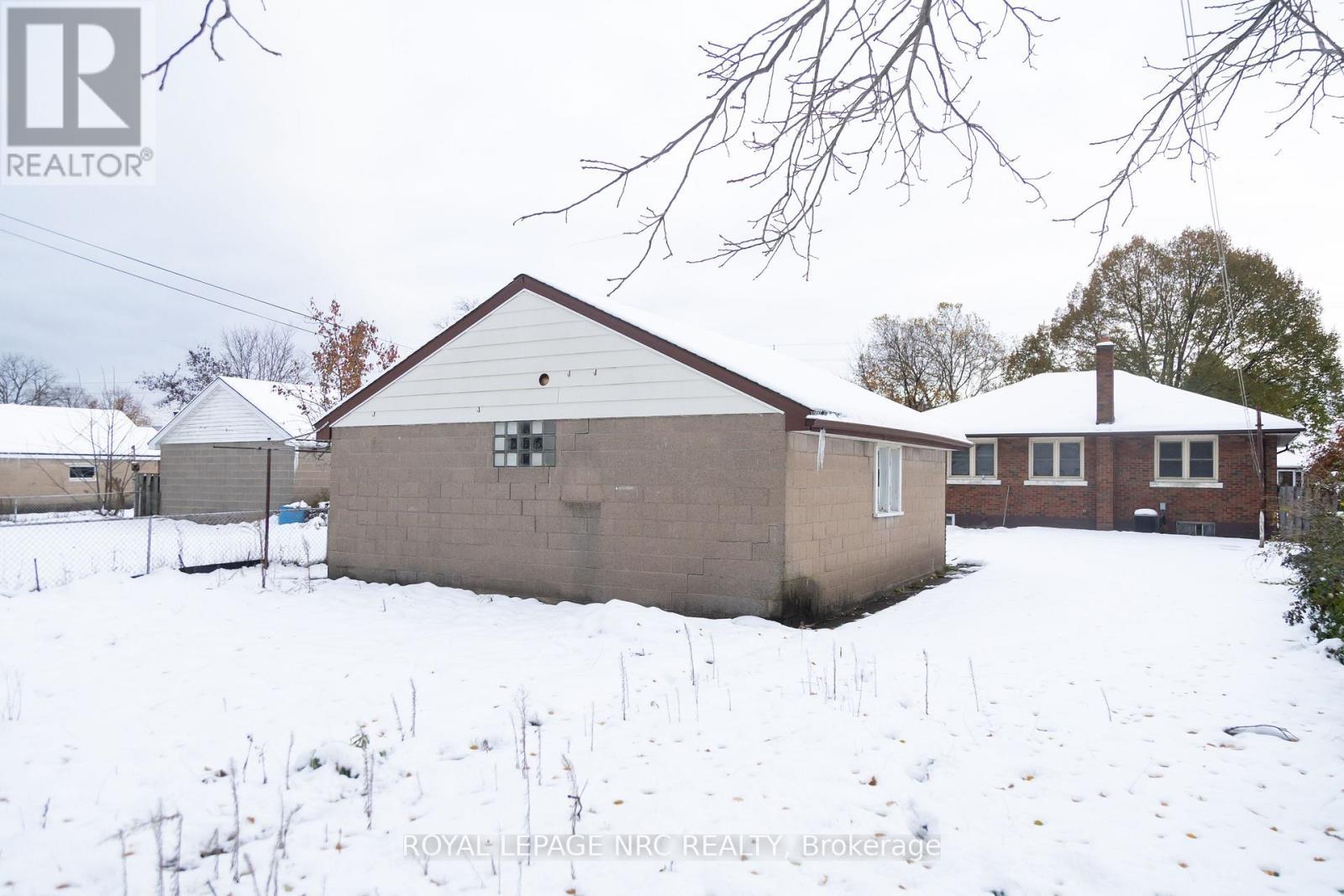 












5905 VALLEY WAY

,
Niagara Falls (Stamford),




Ontario
L2E1X9

