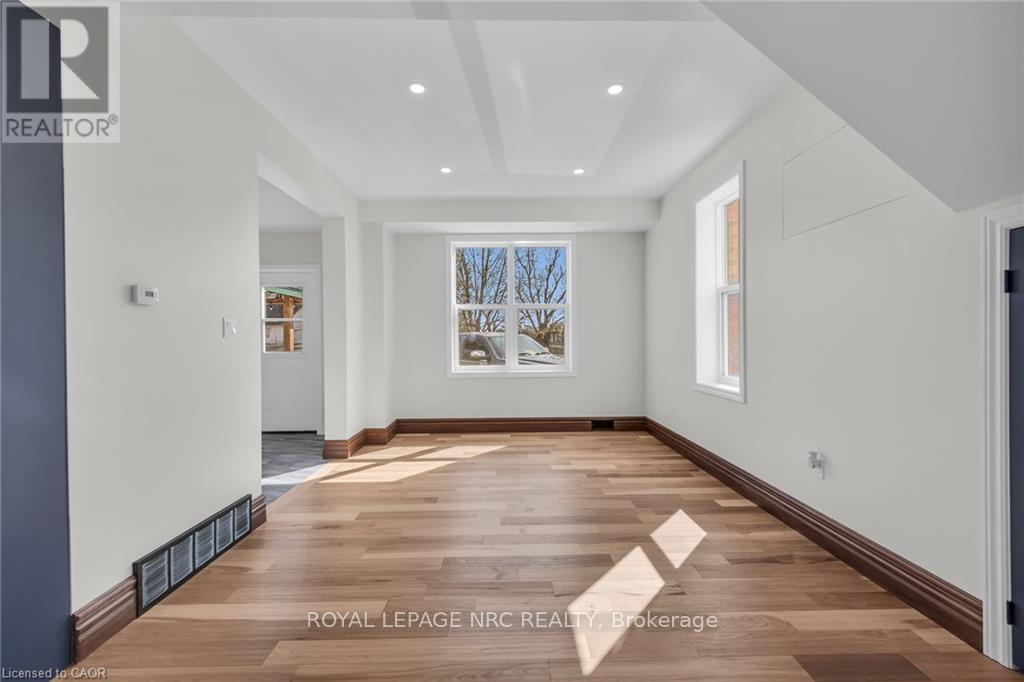 












2076 MAIN STREET N

,
Haldimand,




Ontario
N0A1J0

