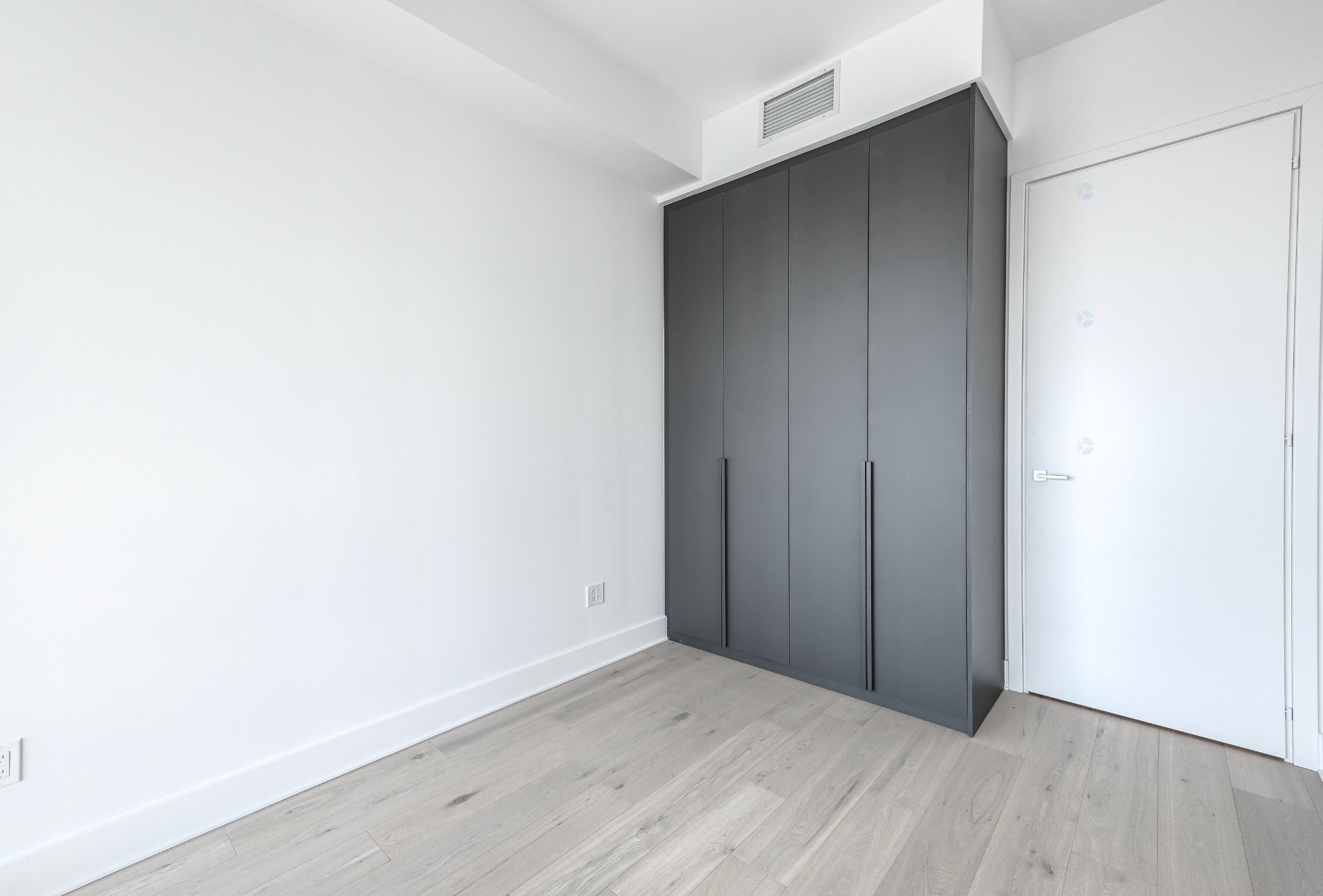 









1000


Rue André-Prévost

, 2706,
Montréal (Verdun/Île-des-Soeurs),




QC
H3E0G2

