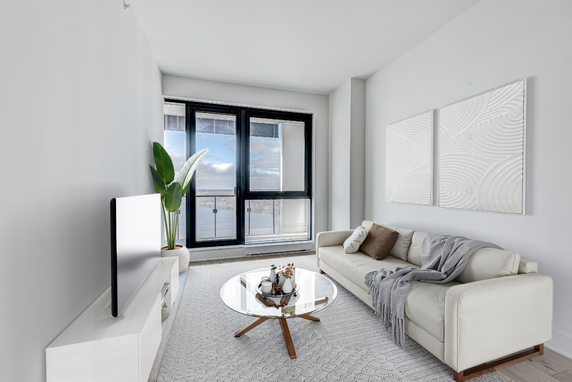 









1000


Rue André-Prévost

, 2706,
Montréal (Verdun/Île-des-Soeurs),




QC
H3E0G2

