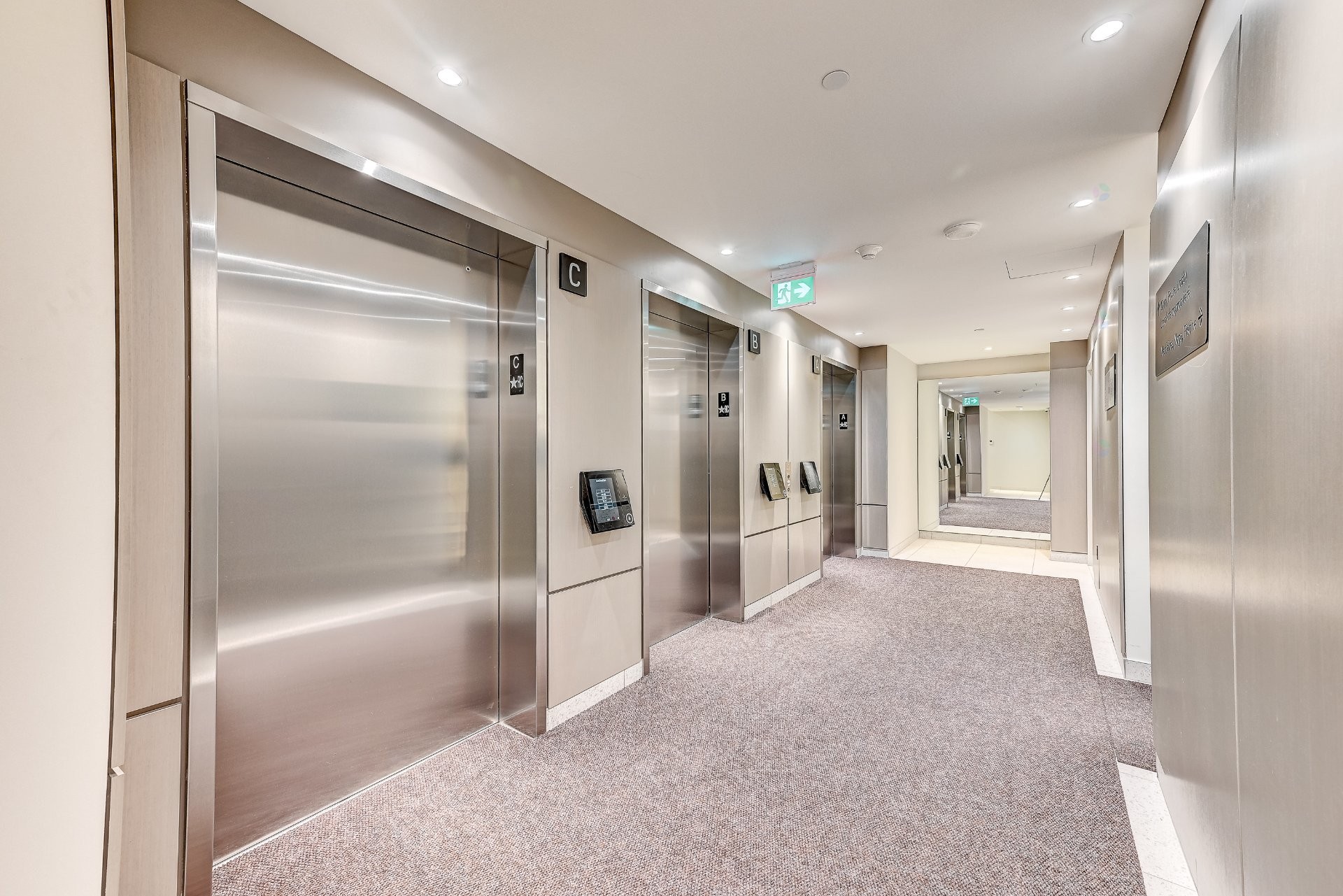 









1000


Rue André-Prévost

, 2706,
Montréal (Verdun/Île-des-Soeurs),




QC
H3E0G2

