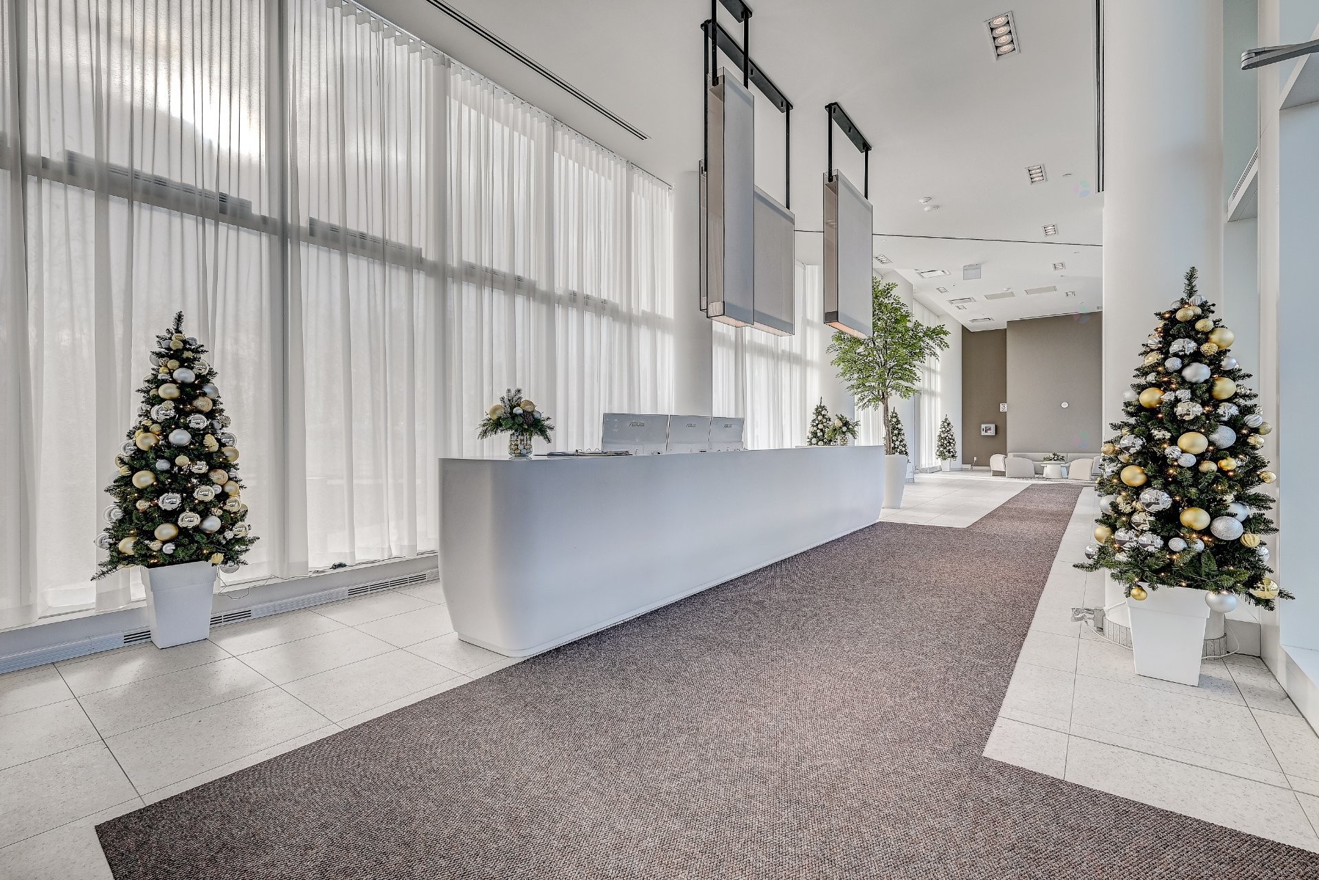 









1000


Rue André-Prévost

, 2706,
Montréal (Verdun/Île-des-Soeurs),




QC
H3E0G2

