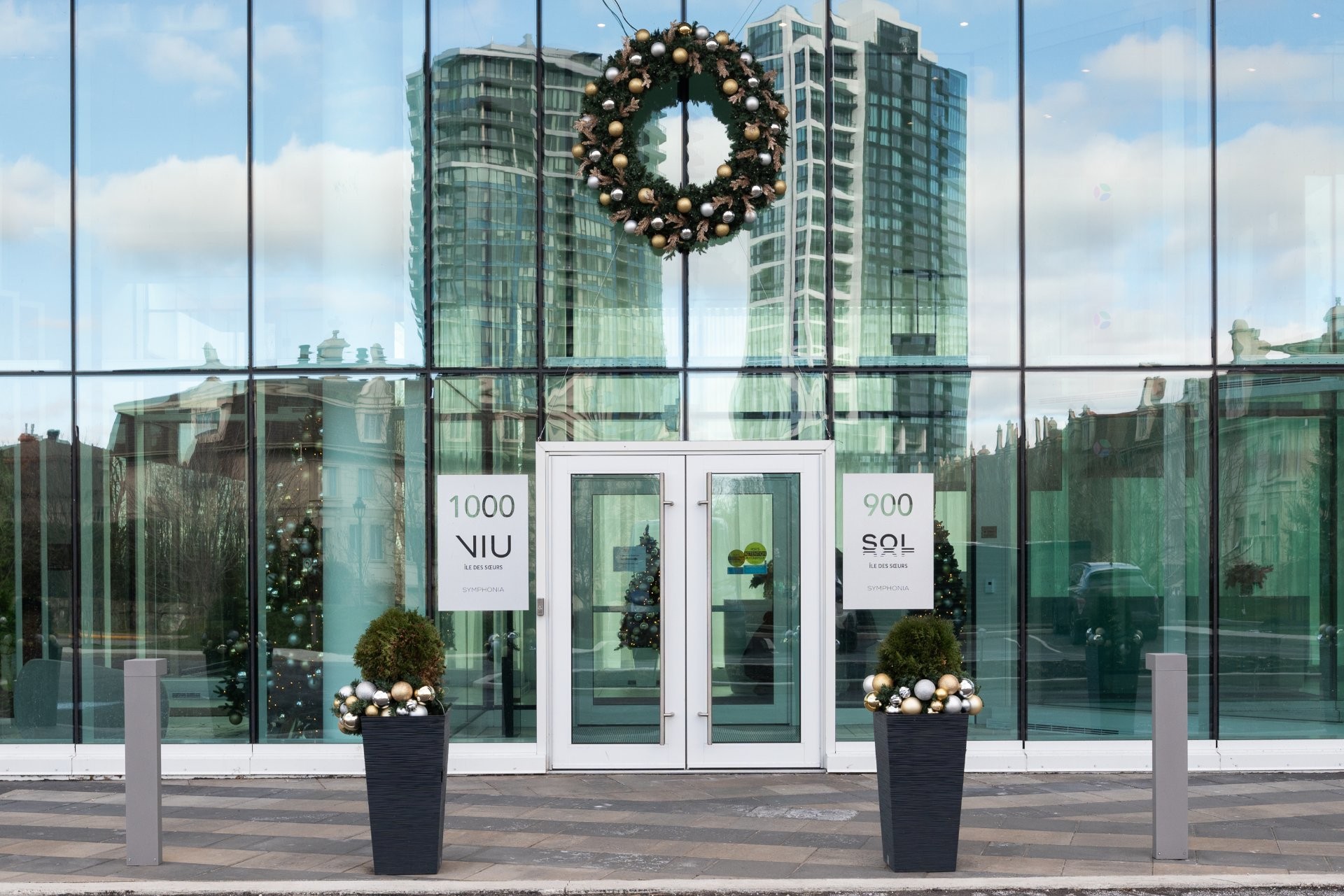 









1000


Rue André-Prévost

, 2706,
Montréal (Verdun/Île-des-Soeurs),




QC
H3E0G2

