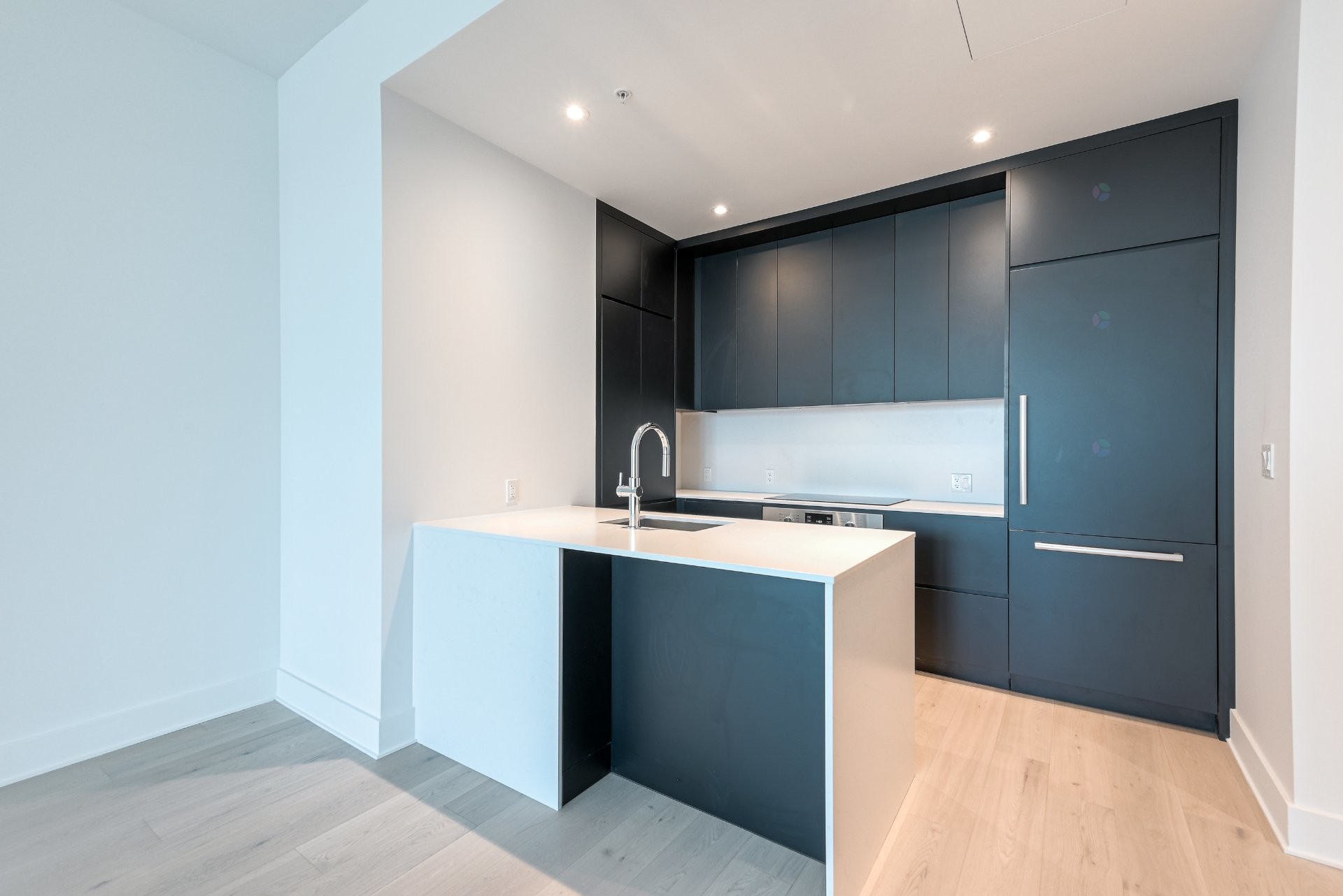 









1000


Rue André-Prévost

, 2706,
Montréal (Verdun/Île-des-Soeurs),




QC
H3E0G2

