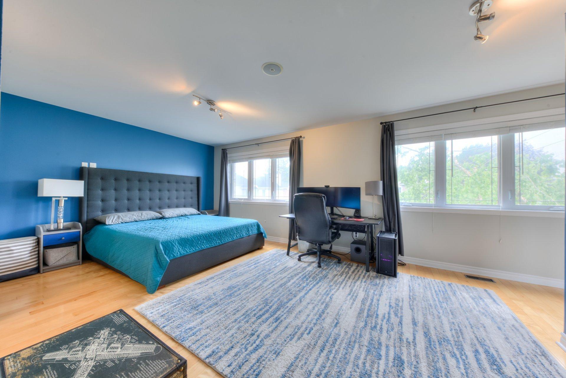 









699


Rue Pierre

,
Laval (Sainte-Dorothée),




QC
H7X3P4

