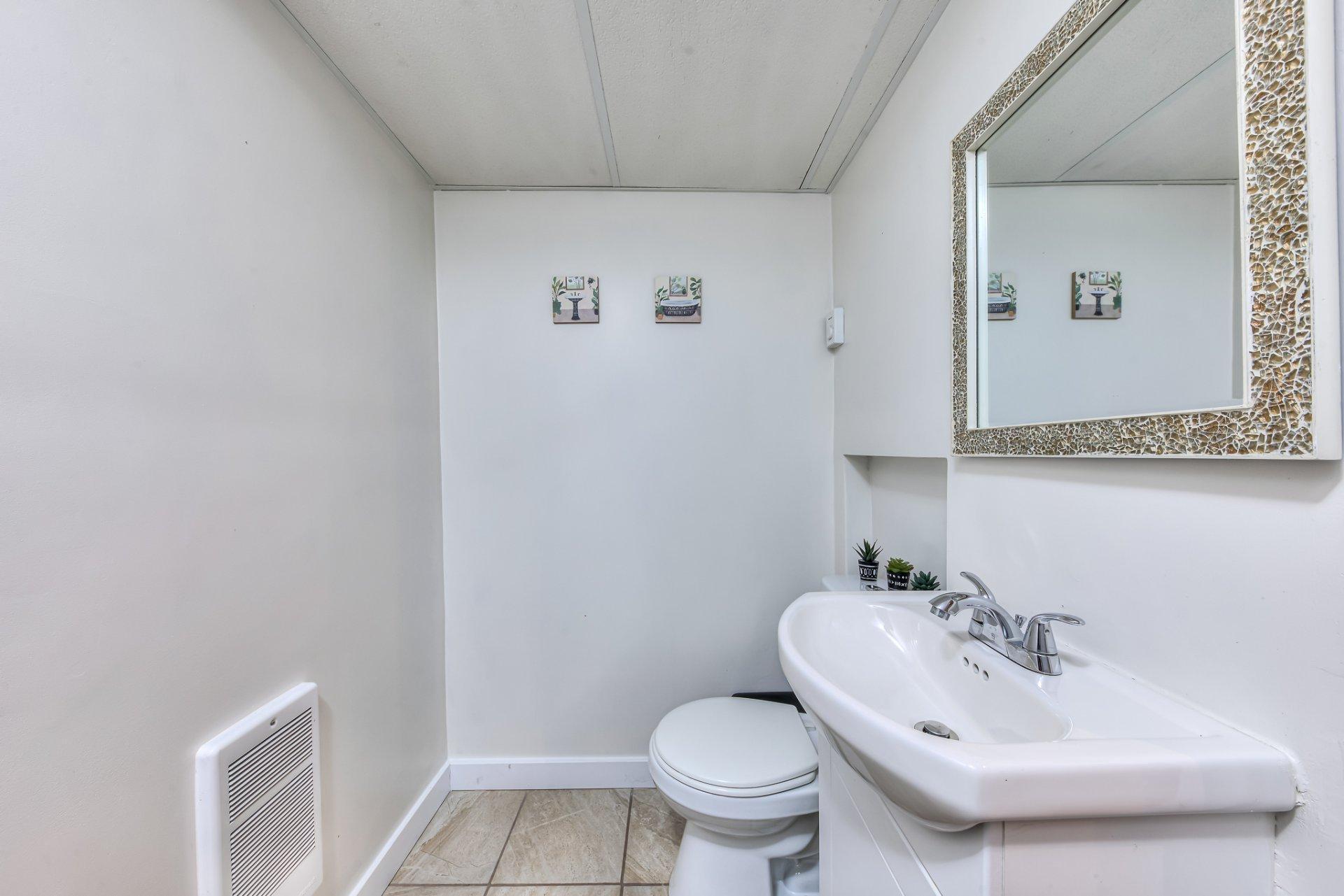 









699


Rue Pierre

,
Laval (Sainte-Dorothée),




QC
H7X3P4

