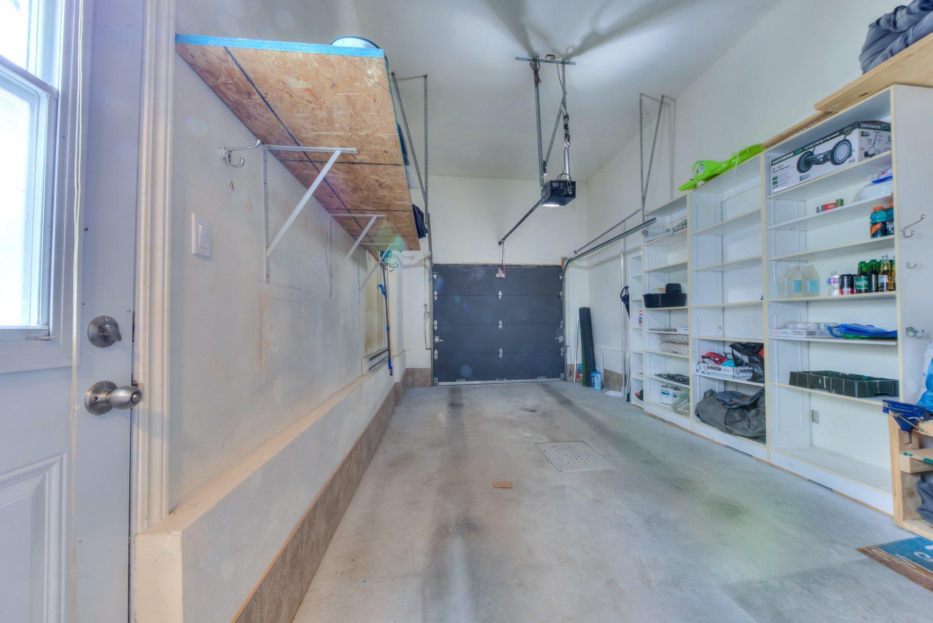 









699


Rue Pierre

,
Laval (Sainte-Dorothée),




QC
H7X3P4

