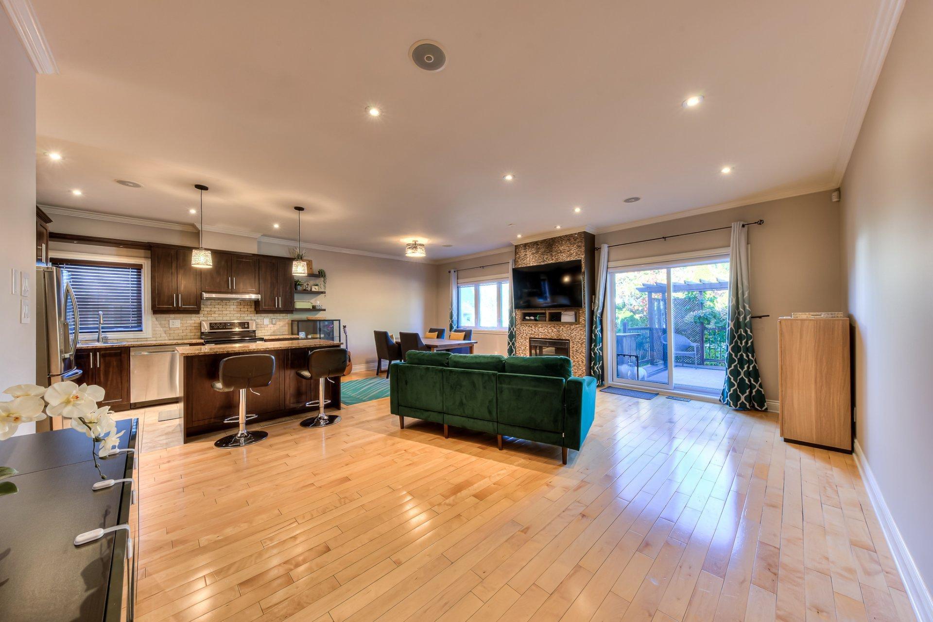 









699


Rue Pierre

,
Laval (Sainte-Dorothée),




QC
H7X3P4

