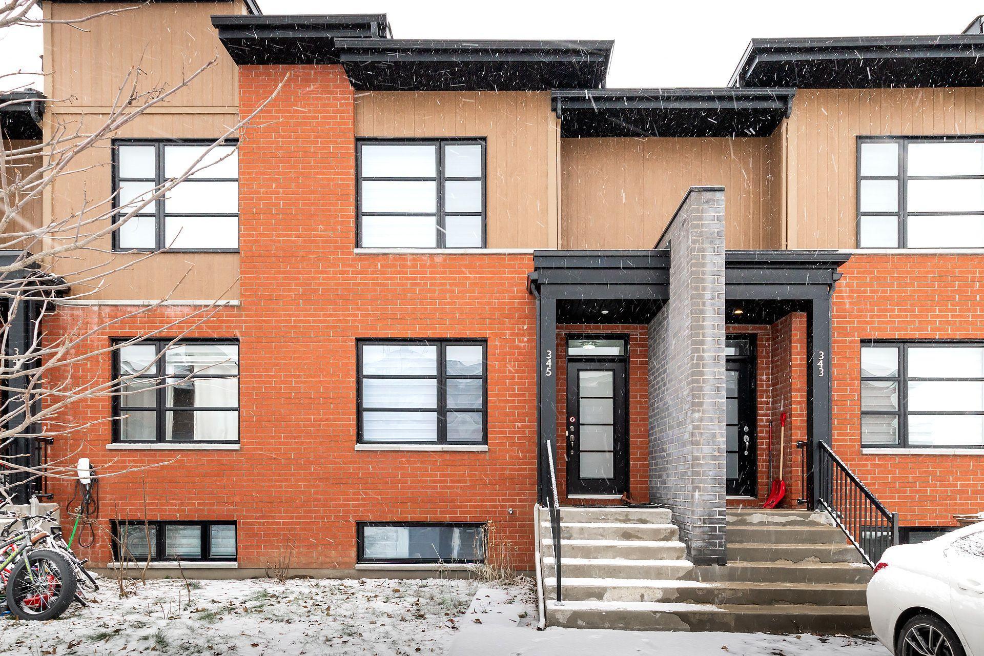 









345


Av. André-Chartrand

,
Vaudreuil-Dorion,




QC
J7V0M1

