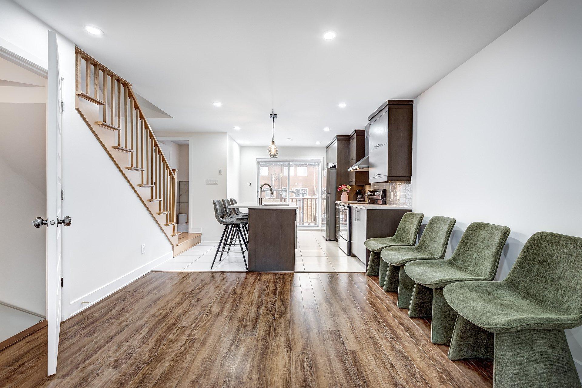 









345


Av. André-Chartrand

,
Vaudreuil-Dorion,




QC
J7V0M1

