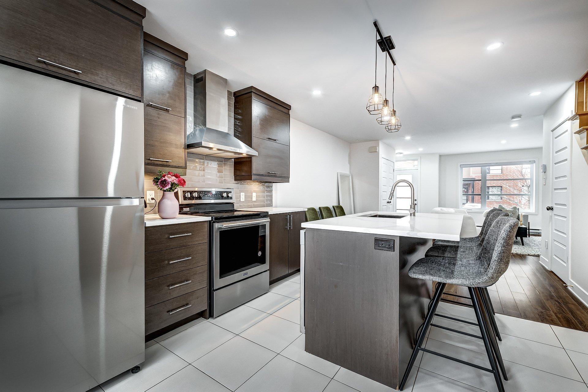 









345


Av. André-Chartrand

,
Vaudreuil-Dorion,




QC
J7V0M1

