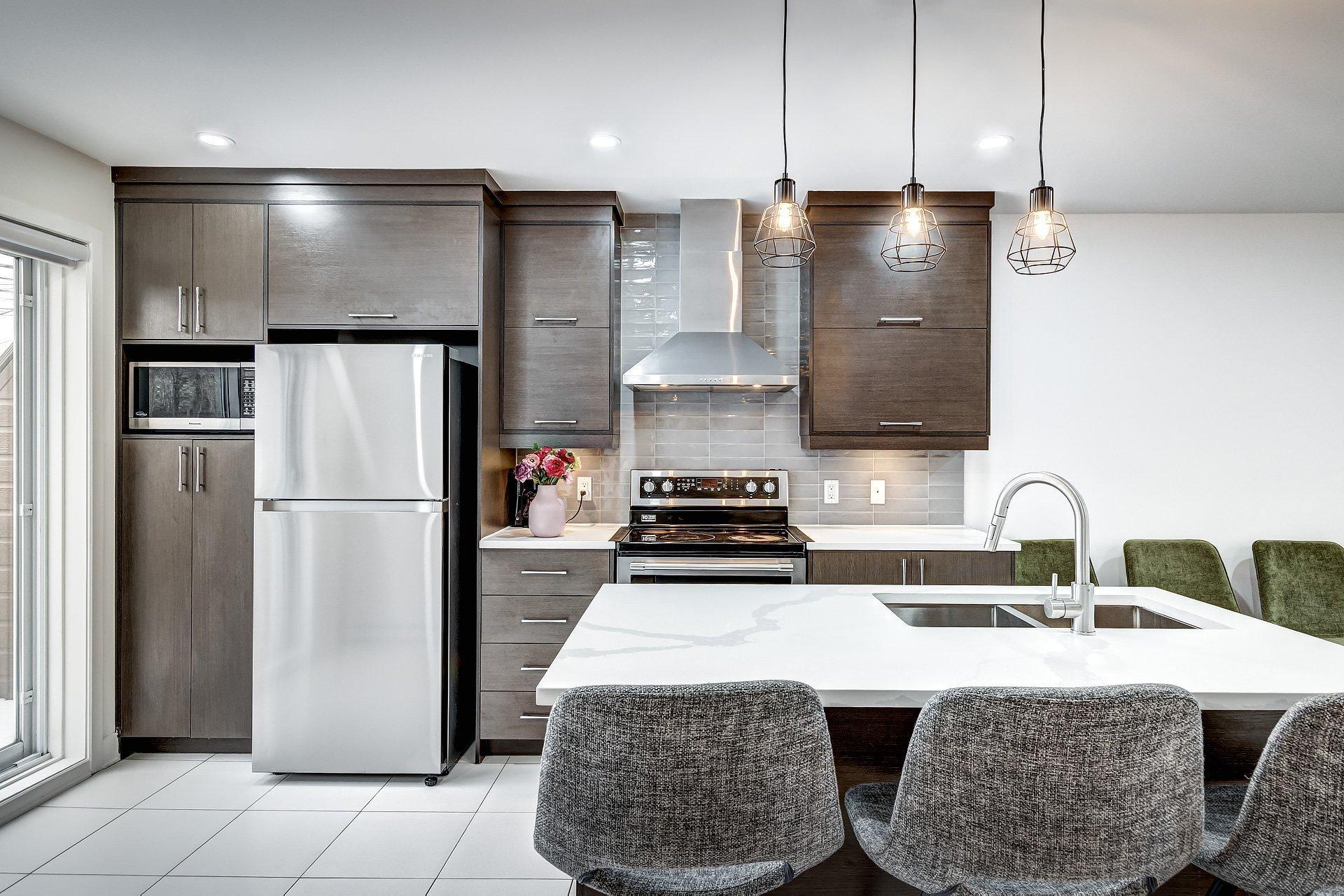 









345


Av. André-Chartrand

,
Vaudreuil-Dorion,




QC
J7V0M1

