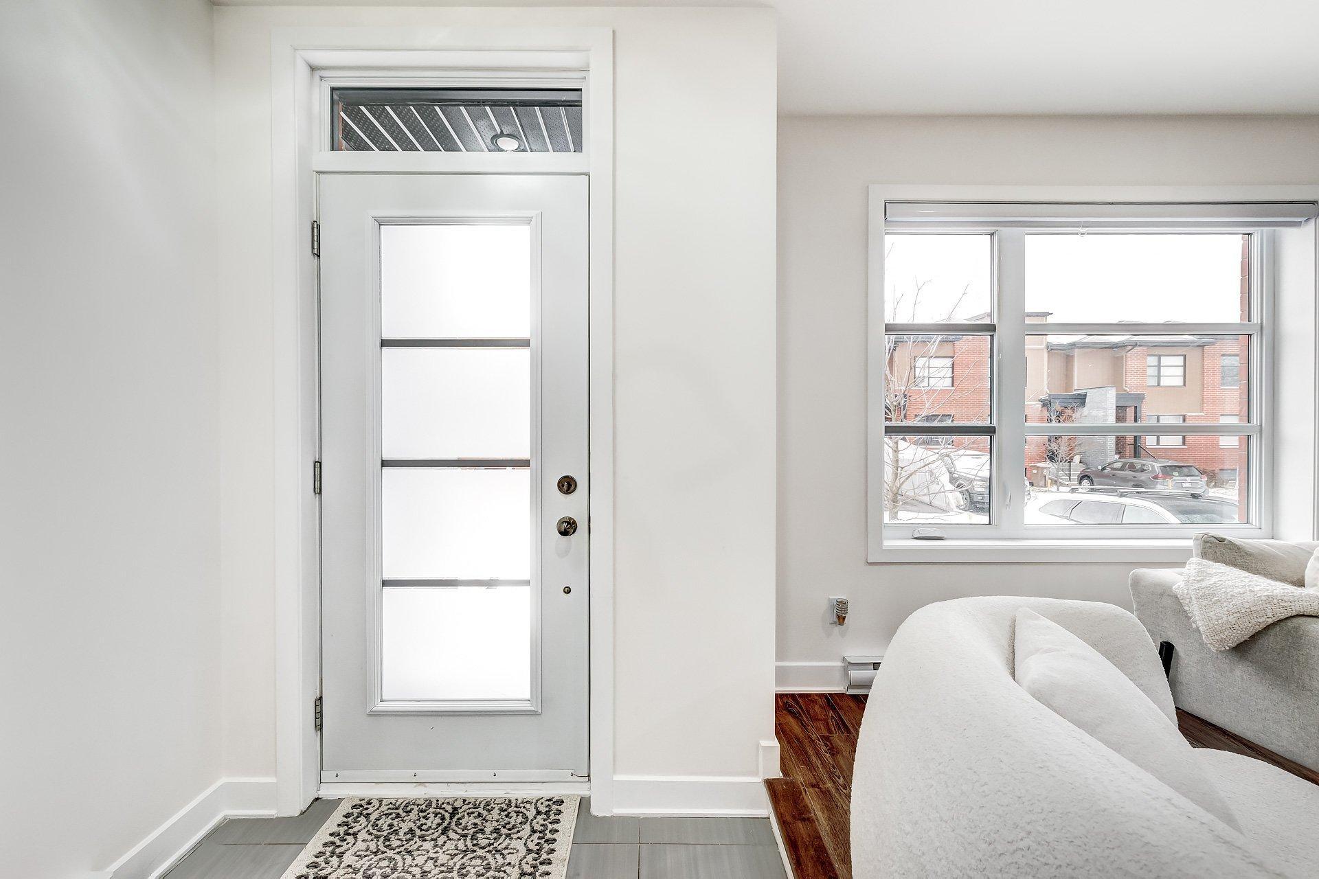 









345


Av. André-Chartrand

,
Vaudreuil-Dorion,




QC
J7V0M1

