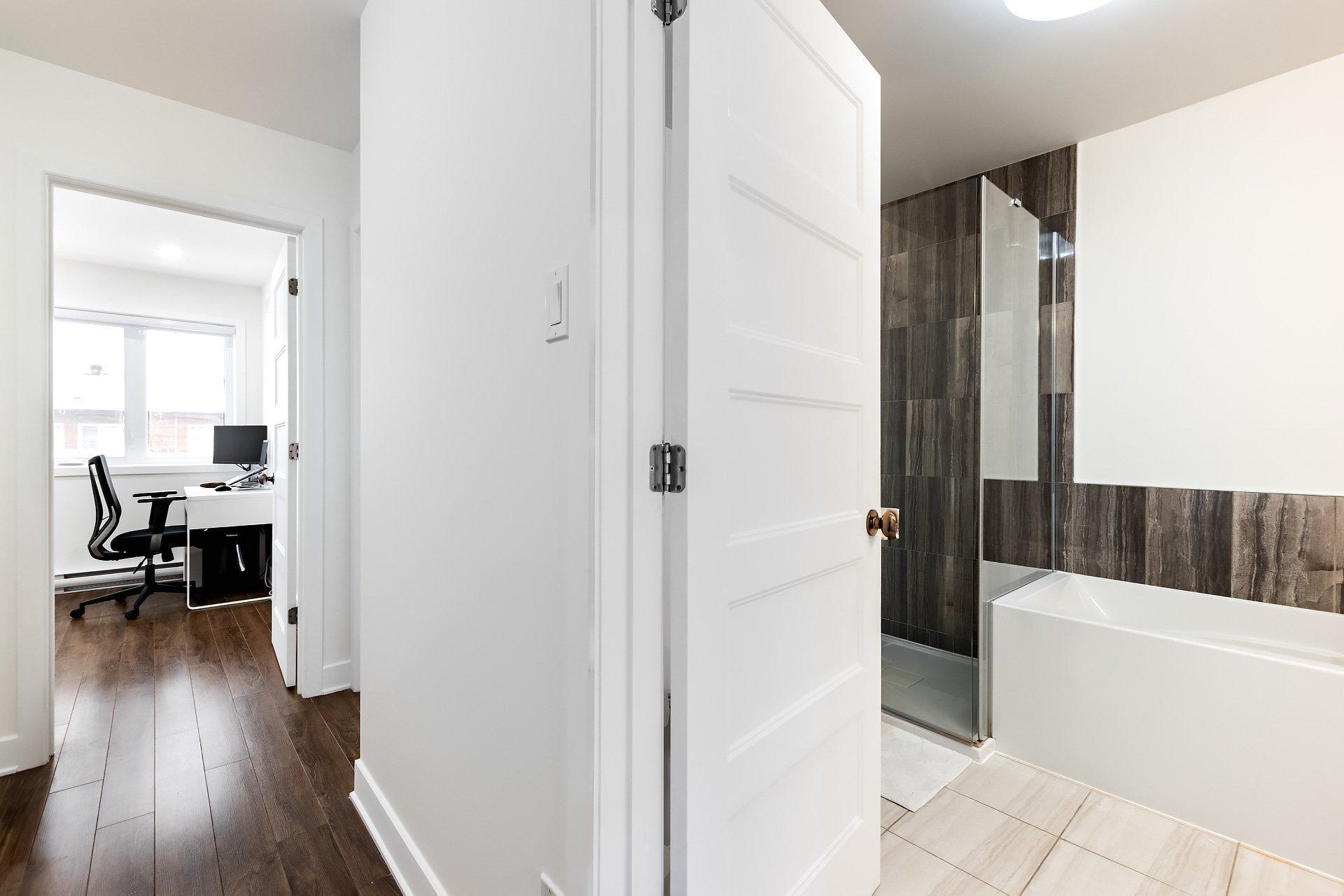 









345


Av. André-Chartrand

,
Vaudreuil-Dorion,




QC
J7V0M1


