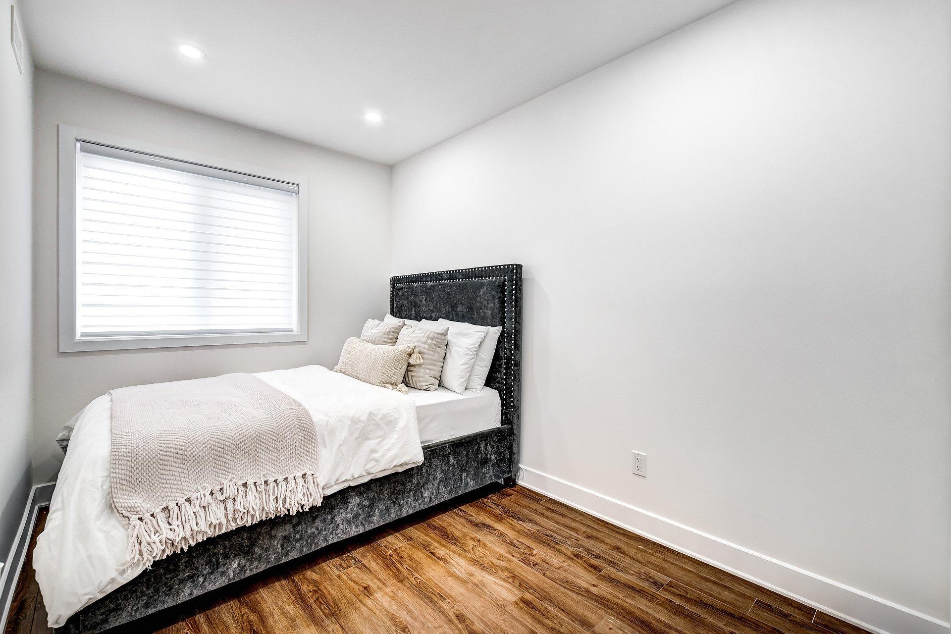 









345


Av. André-Chartrand

,
Vaudreuil-Dorion,




QC
J7V0M1

