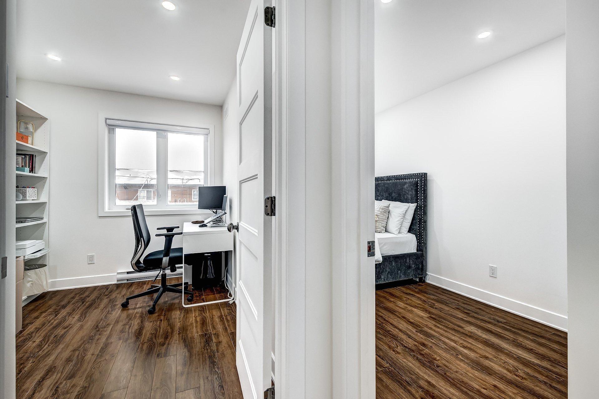 









345


Av. André-Chartrand

,
Vaudreuil-Dorion,




QC
J7V0M1

