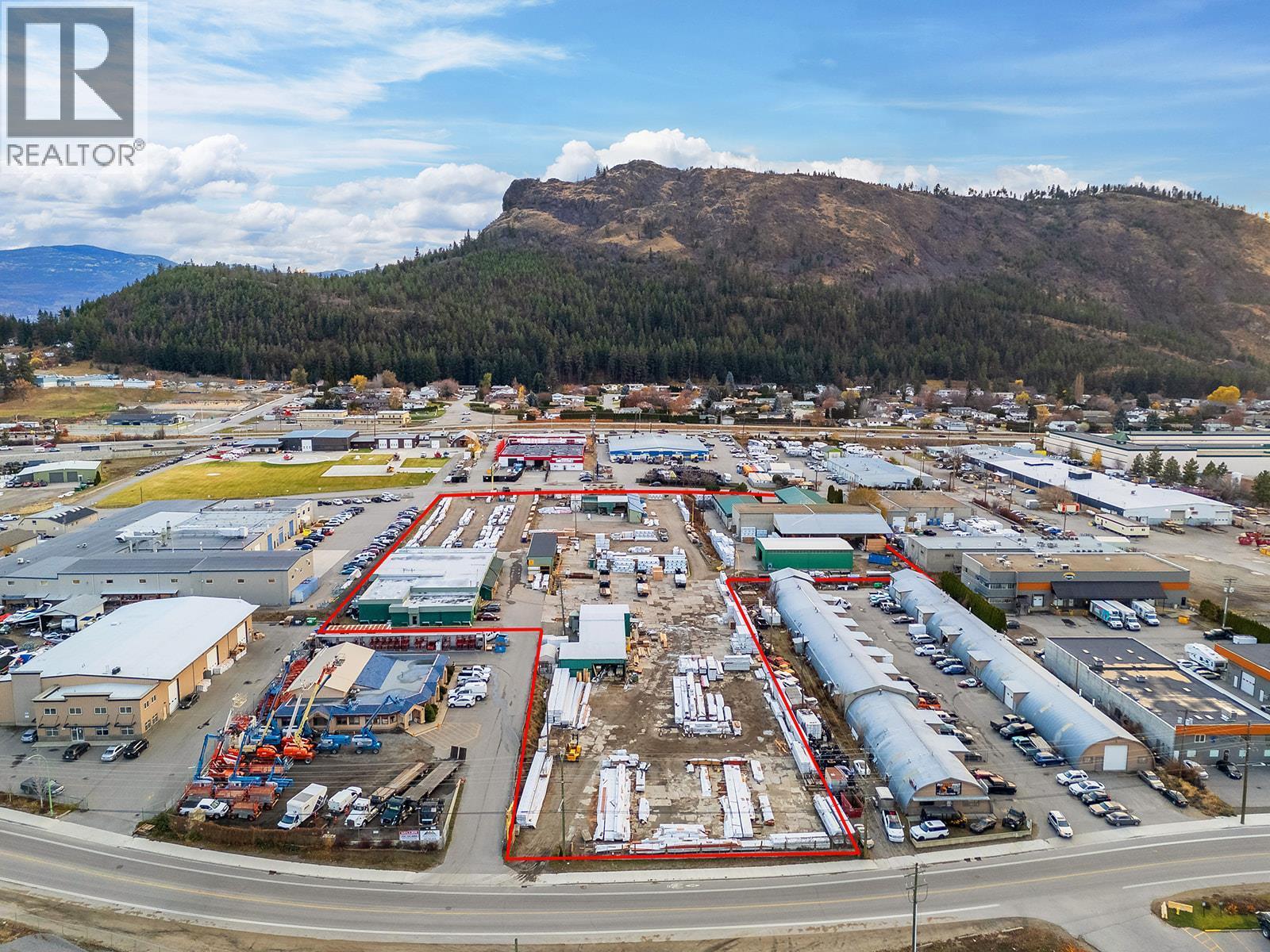 












1304, 1320, 1334 Industrial Road

,
West Kelowna,




British Columbia
V1Z1G5

