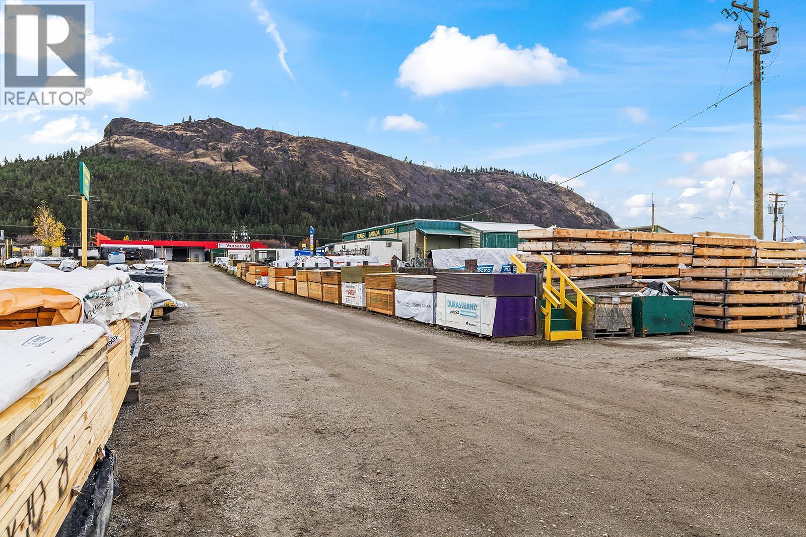 












1304, 1320, 1334 Industrial Road

,
West Kelowna,




British Columbia
V1Z1G5

