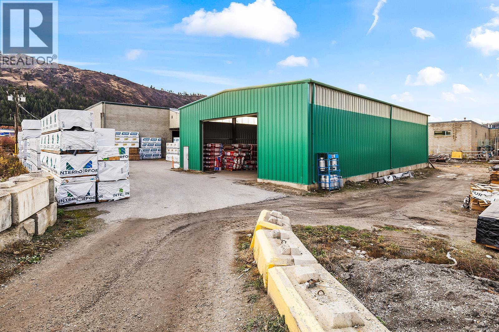 












1304, 1320, 1334 Industrial Road

,
West Kelowna,




British Columbia
V1Z1G5

