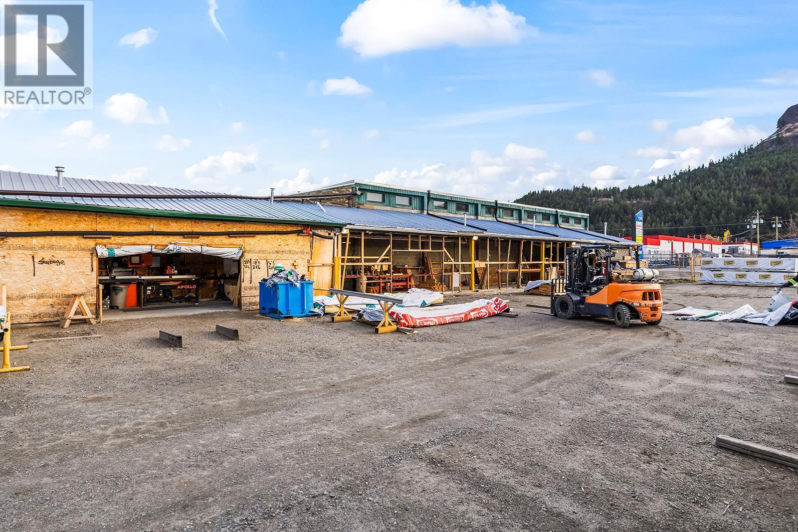 












1304, 1320, 1334 Industrial Road

,
West Kelowna,




British Columbia
V1Z1G5

