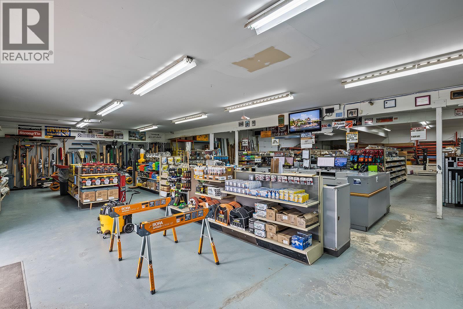 












1304, 1320, 1334 Industrial Road

,
West Kelowna,




British Columbia
V1Z1G5

