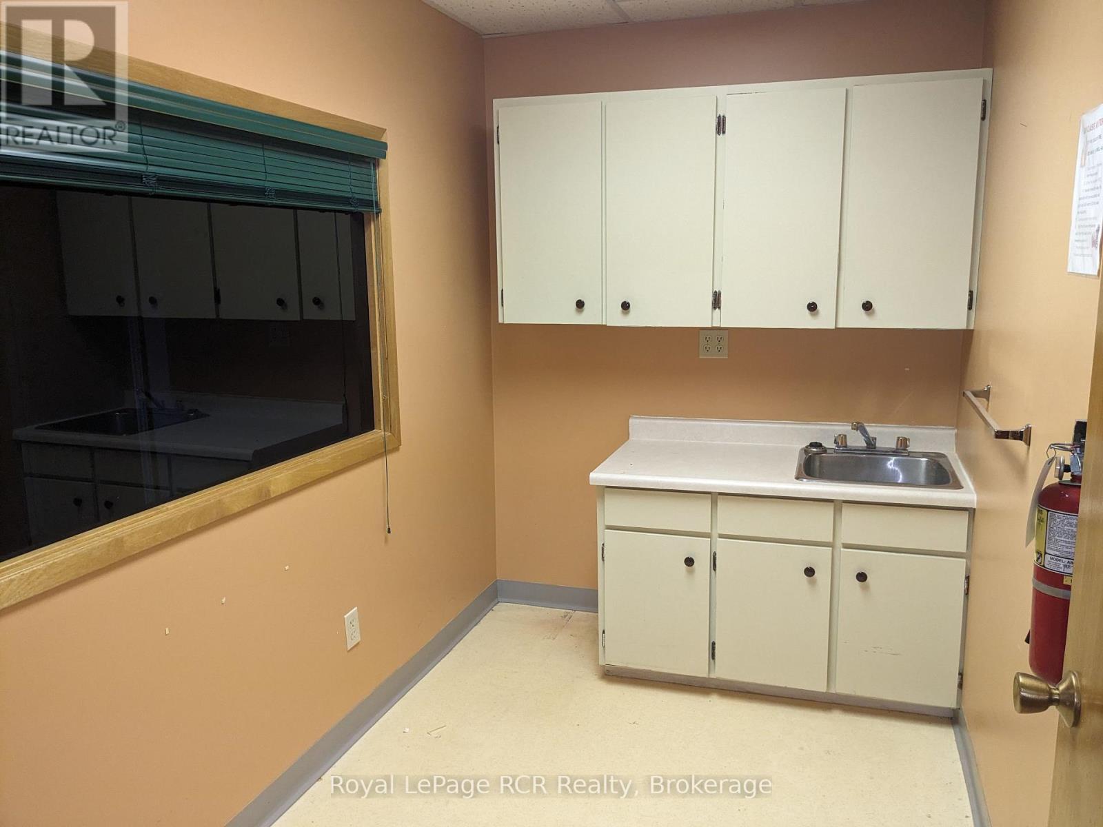 












137 GEORGE STREET W

,
West Grey,




Ontario
N0G1R0

