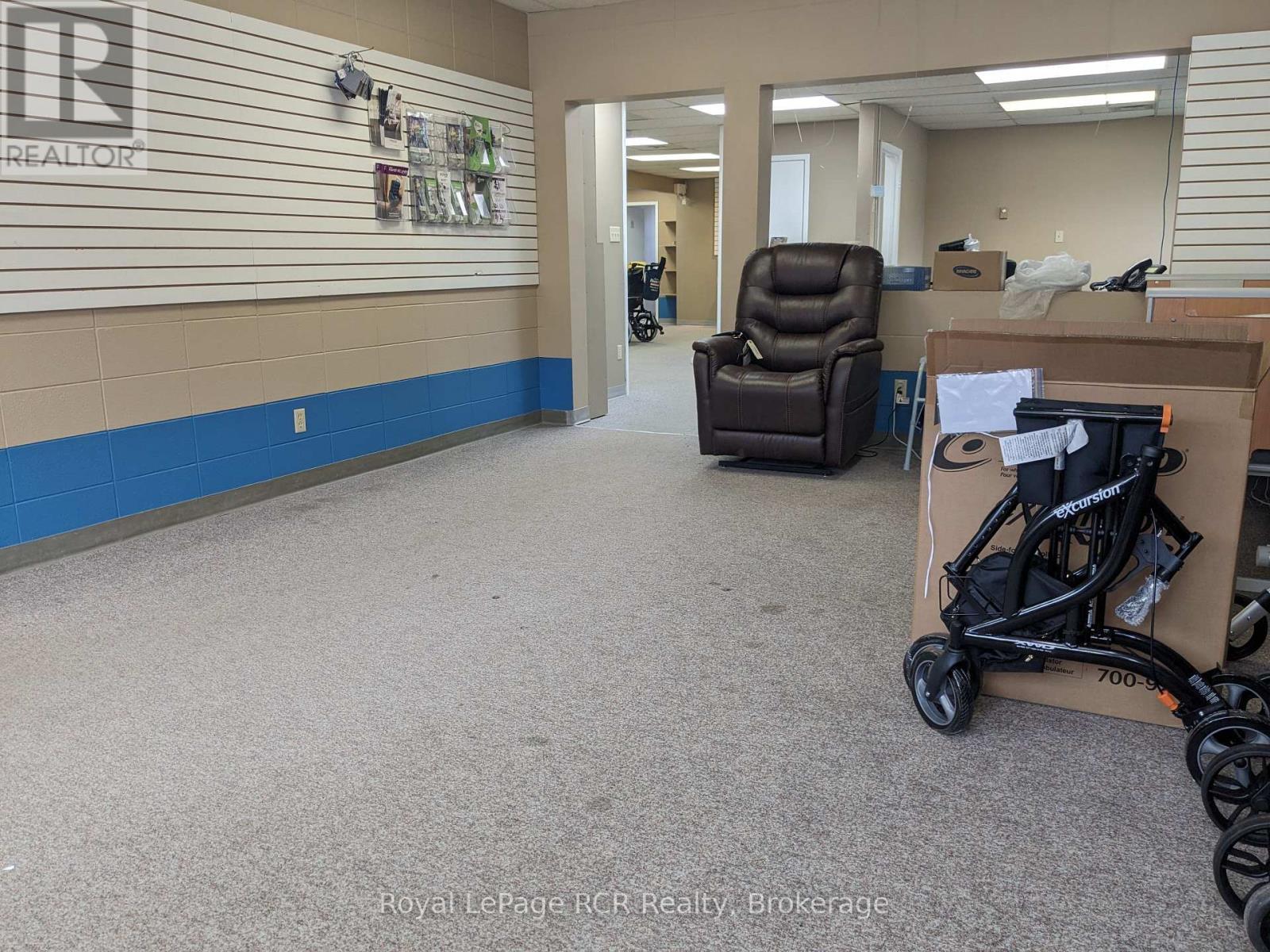 












137 GEORGE STREET W

,
West Grey,




Ontario
N0G1R0

