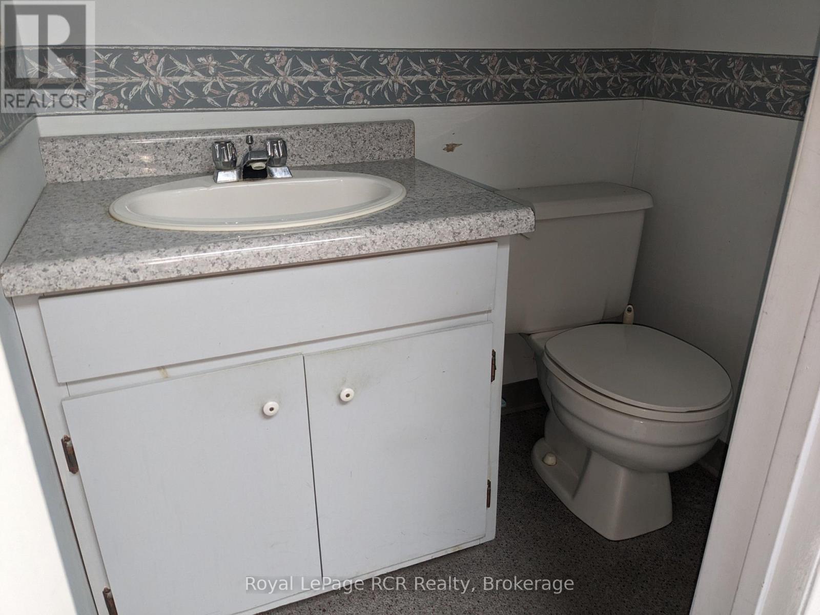 












137 GEORGE STREET W

,
West Grey,




Ontario
N0G1R0

